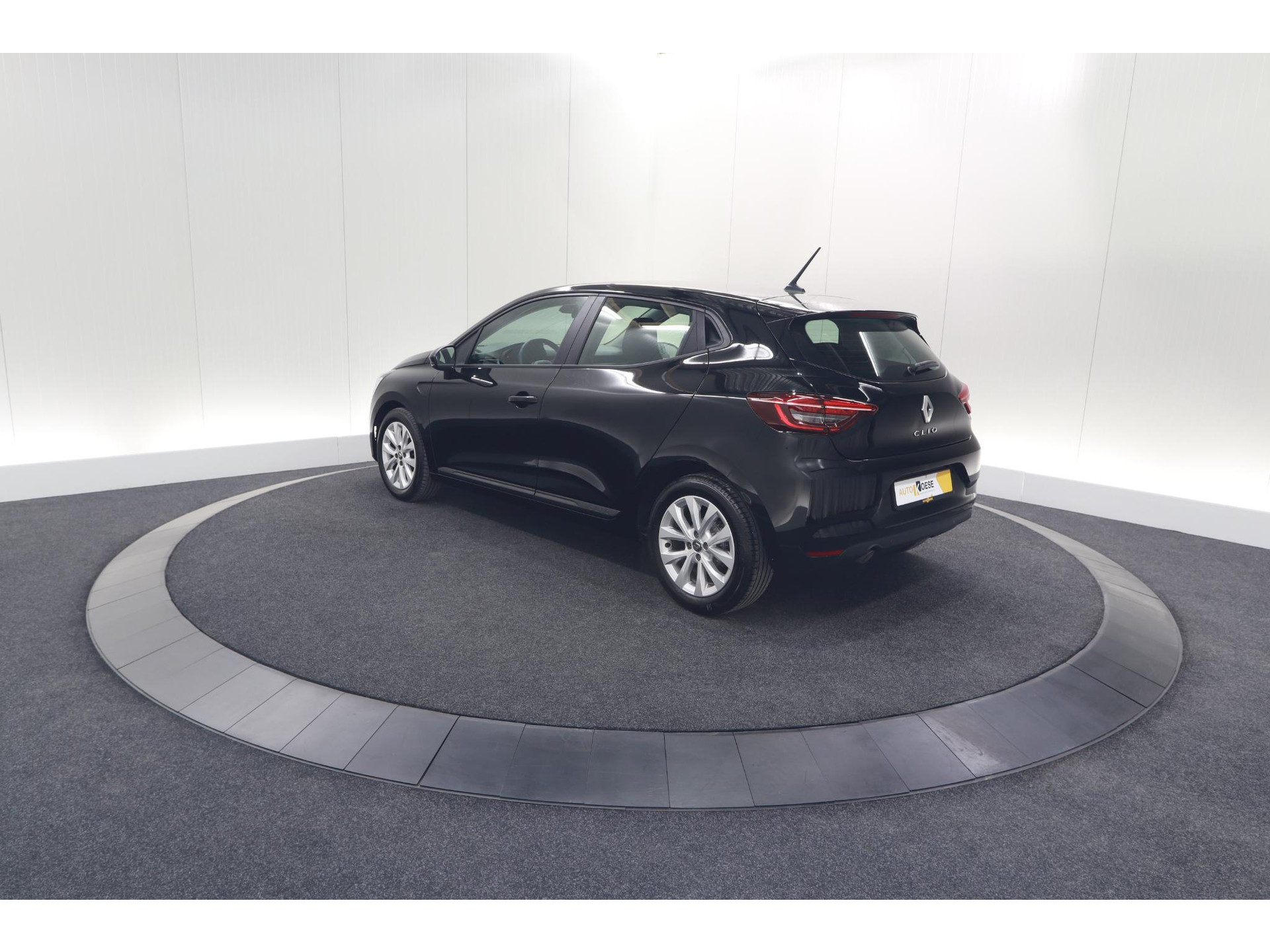 Renault Clio TCe 90 Equilibre | Parkeersensoren | Apple Carplay | Cruise Control