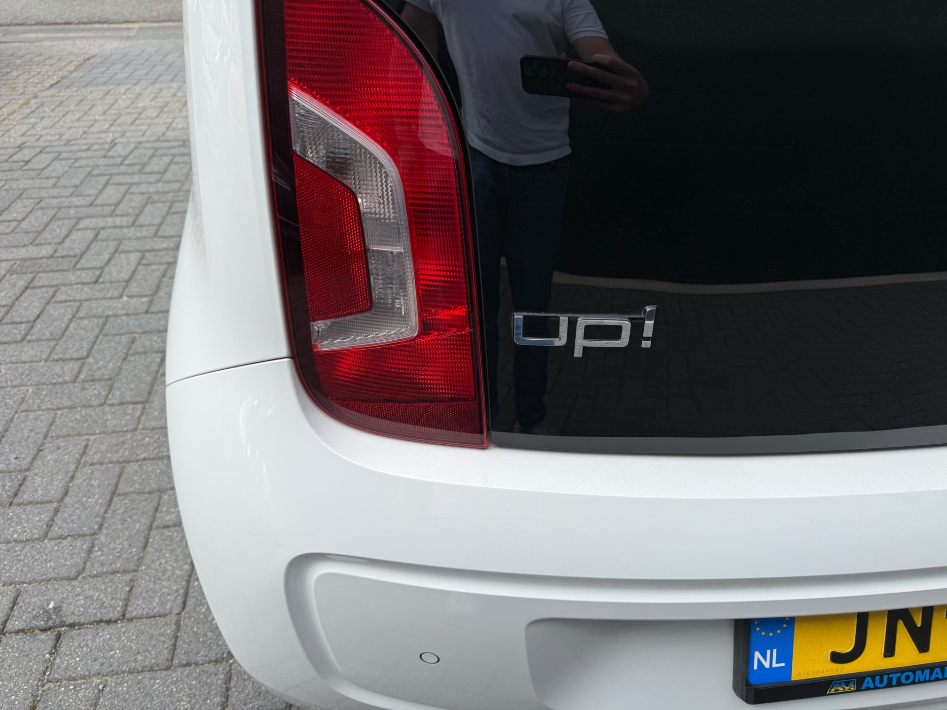 Volkswagen Up! 1.0 high up! BlueMotion | 2E EIGENAAR | 3/6/12MND GARANTIE | PANO | CRUISE | AIRCO | NAVI | FENDER AUDIO |
