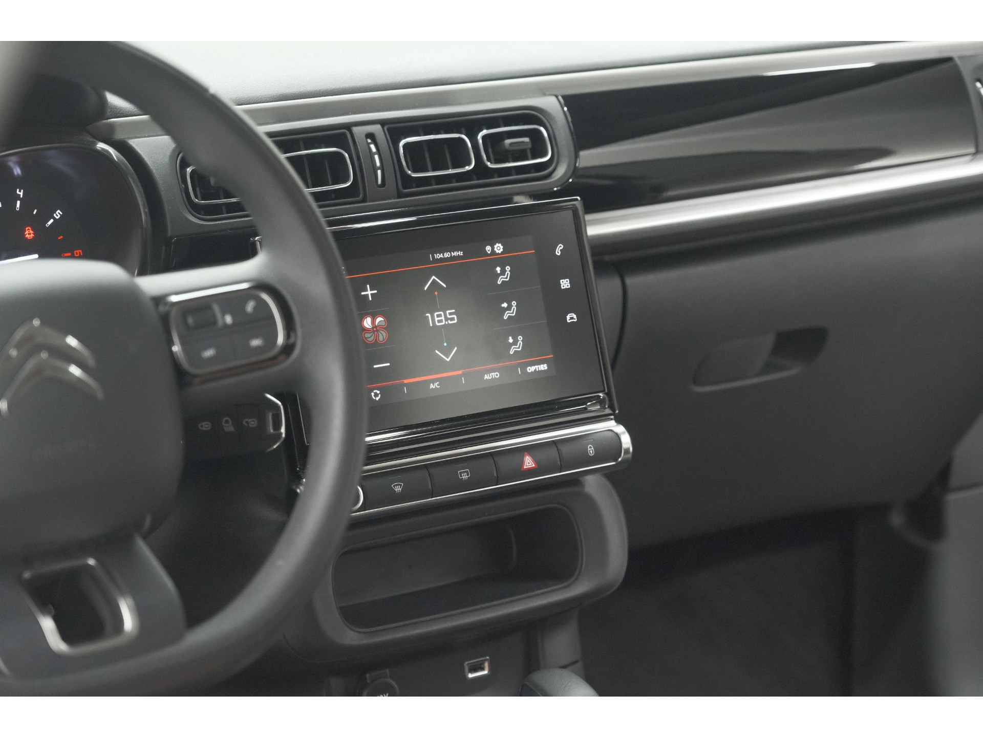 Citroen C3 PureTech 110 EAT6 Max | Apple Carplay | Parkeersensoren | Climate Control | 16 Inch Lichtmetalen Velgen