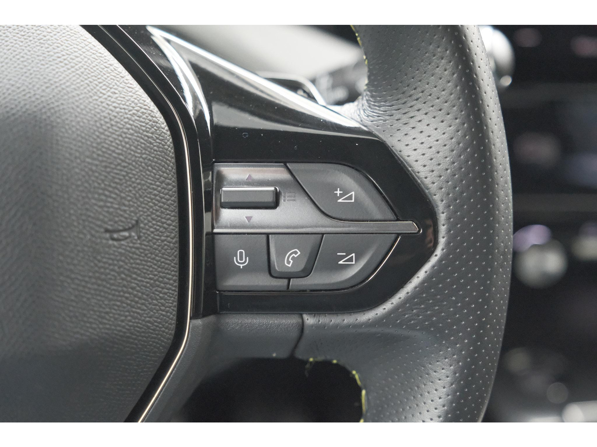 Peugeot 308 PureTech 130 GT | 360 Camera | Stoelen-Pakket | Adaptieve Cruise Control | Apple Carplay