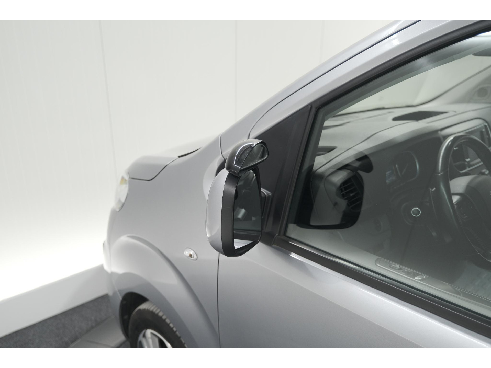 Peugeot Expert 2.0 BlueHDI 180 Automaat Standard Premium | Standkachel | Trekhaak | Head-Up Display | Camera | Apple Carplay | Laadruimte Betimmering