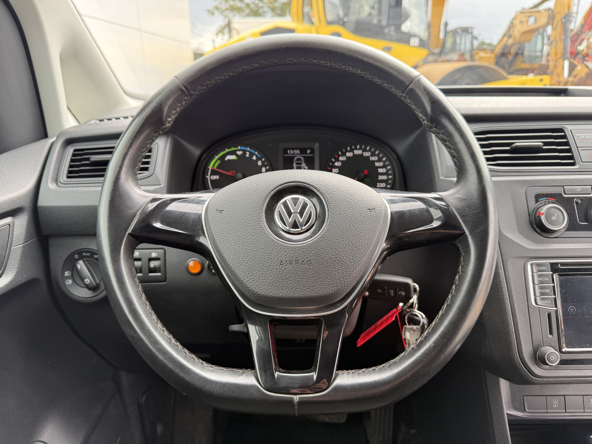 Volkswagen e-Caddy 37kWh 113PK L2H1 Elektrisch Caddy ABT Maxi 37,3kWh 159km WLTP Trekhaak Lichmetalen Velgen Airco Stoelverwarming Apple Carplay Parkeersensoren