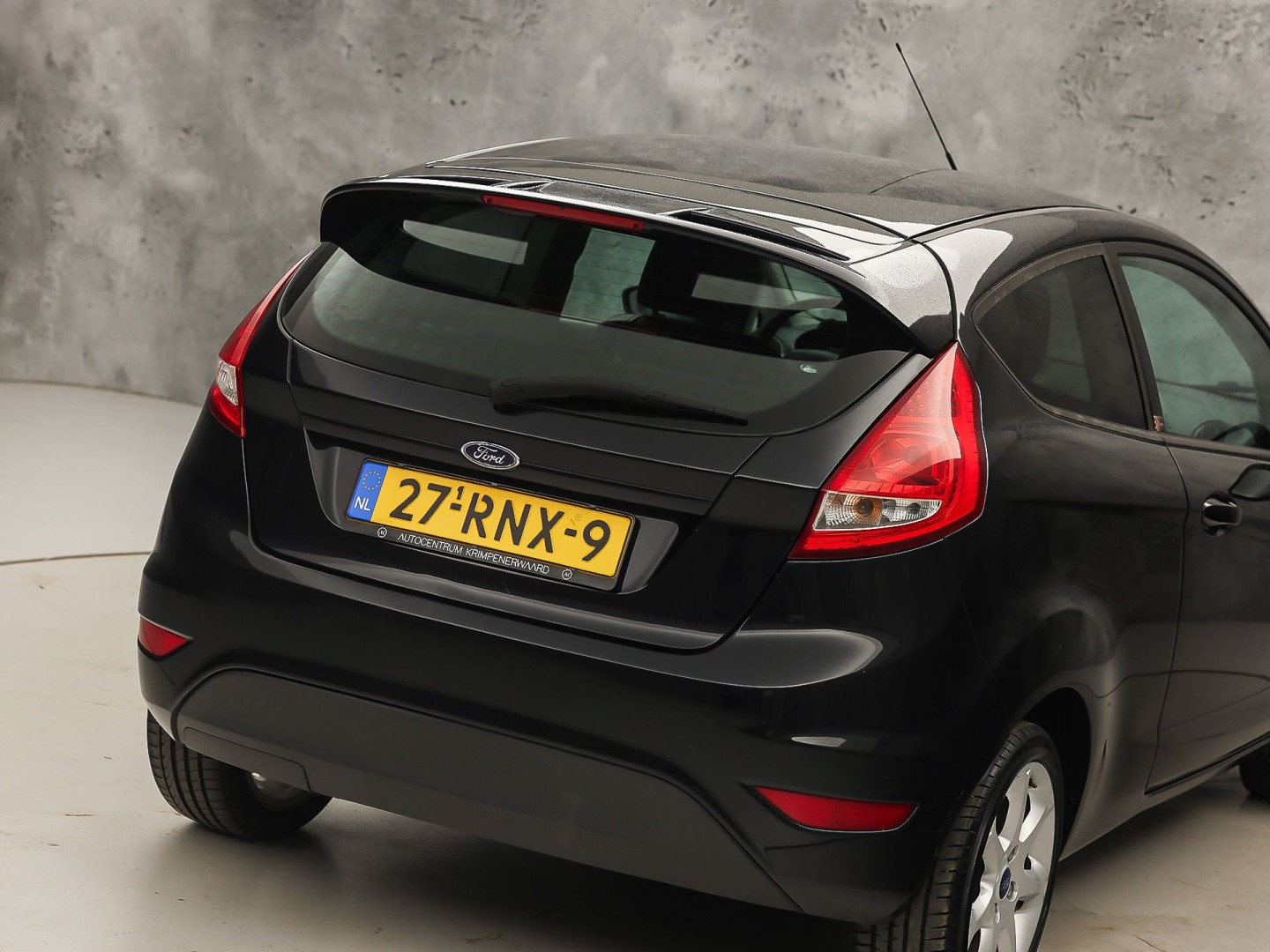 Ford Fiesta 1.25 S-Edition (AIRCO, LM VELGEN, ELEK RAMEN, GETINT GLAS, SPORTSTOELEN, MULTIFUNCTIONEEL STUURWIEL, NIEUWSTAAT)