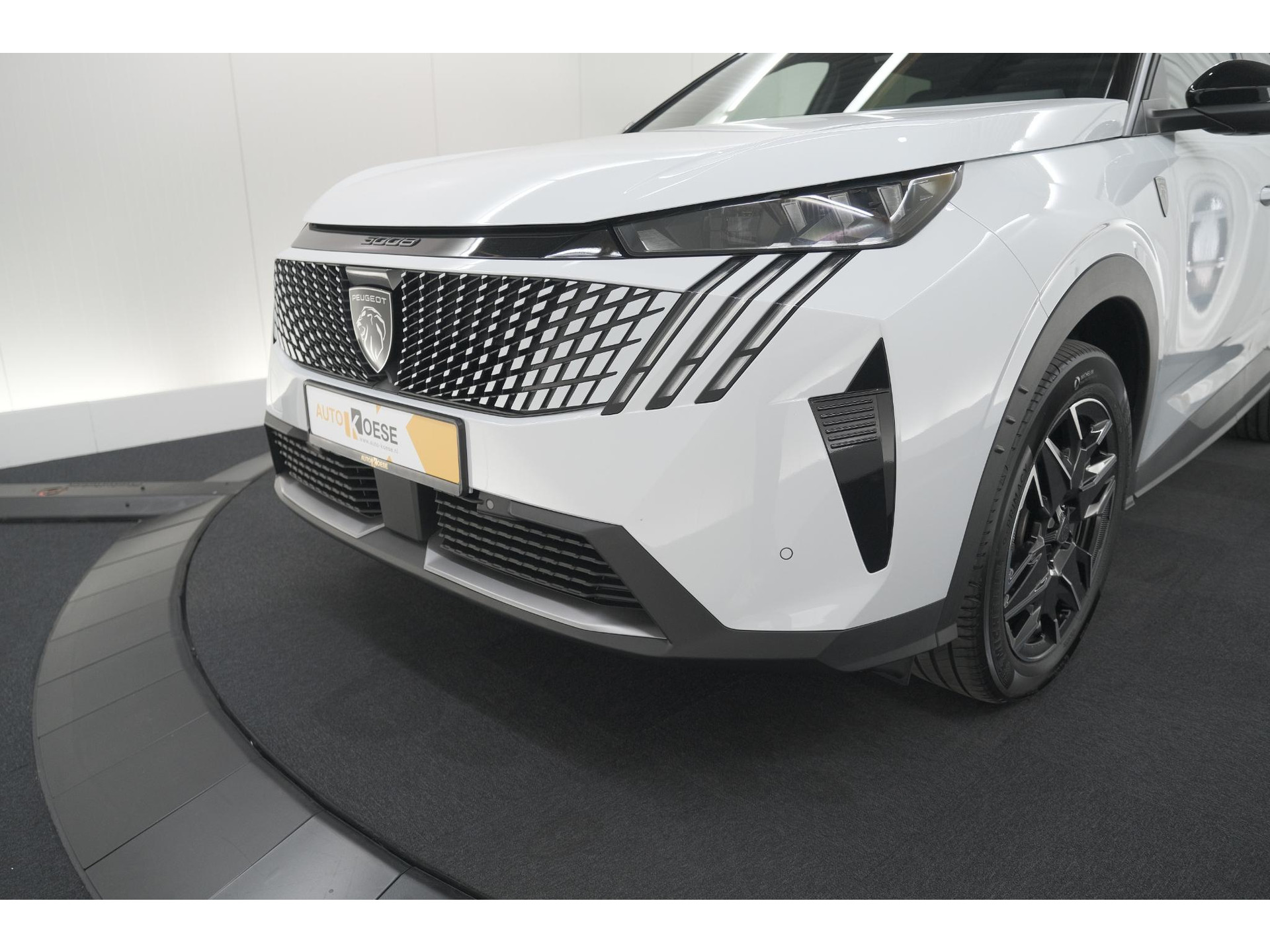 Peugeot 5008 1.2 Hybrid 136 GT 7p | Adaptieve Cruise Control | Camera | Elektrische Kofferklep | Stoelverwarming