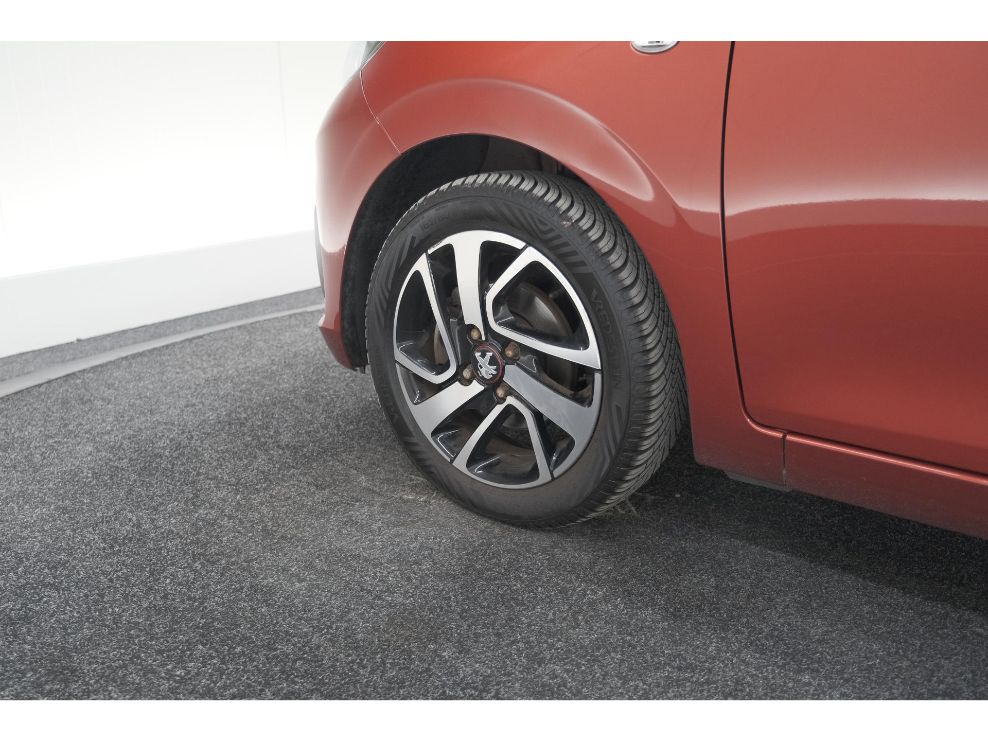 Peugeot 108 1.0 e-VTi Allure TOP! | Elektrisch Vouwdak | Trekhaak | Camera | Apple Carplay