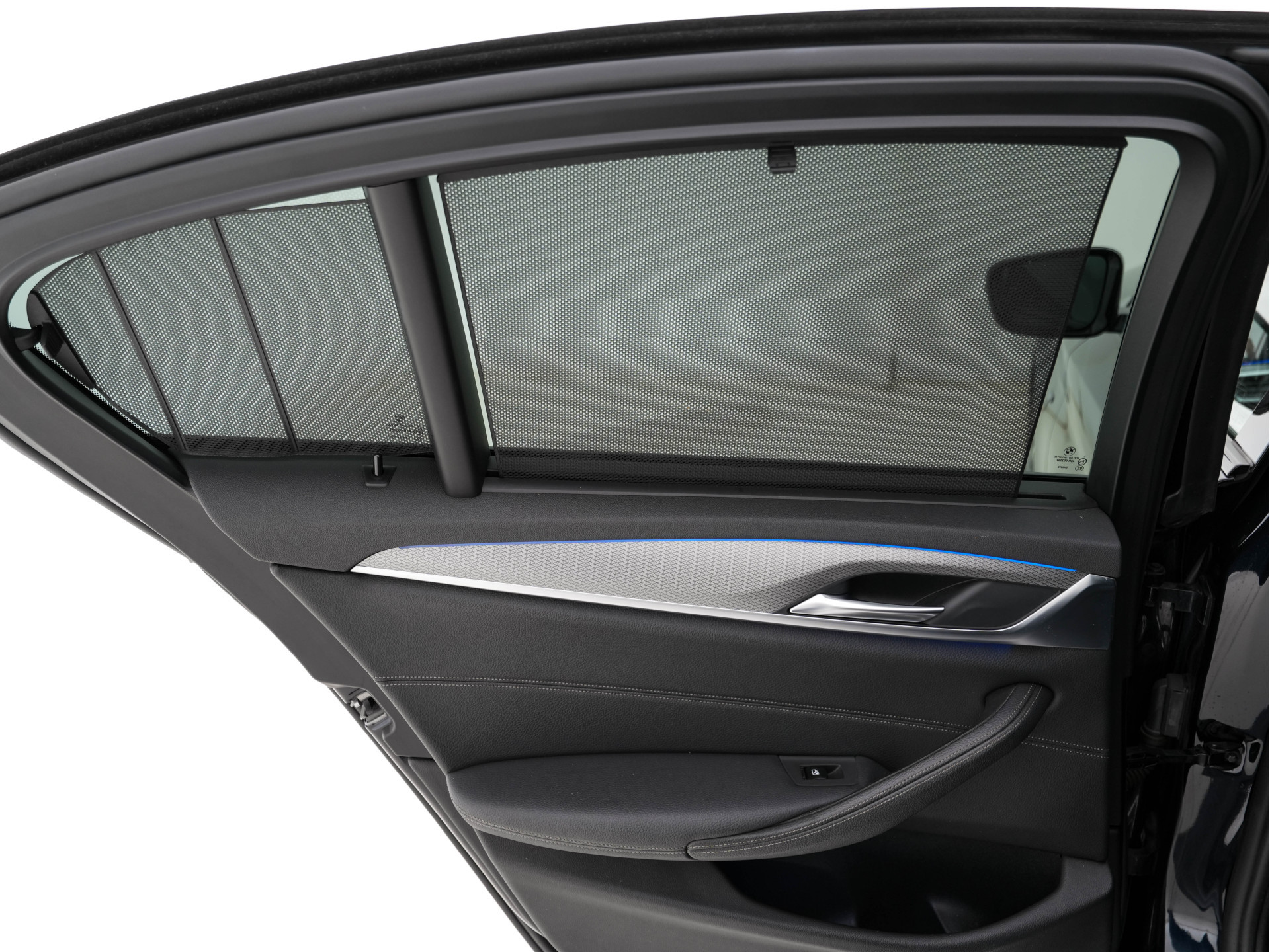 BMW 5-serie 520d xDrive M-Sport-Pack High Executive (INCL-BTW) Aut. *PANO | LUXURY-LEATHER | FULL-LED | HEAD-UP | DIGI-COCKPIT | NAVI-FULLMAP | TOP-VIEW | MEMORY-PACK | ECC | AMBIENT-LIGHT | PDC | CRUISE | SHIFT-PADDLES | TOWBAR  | 20''ALU*