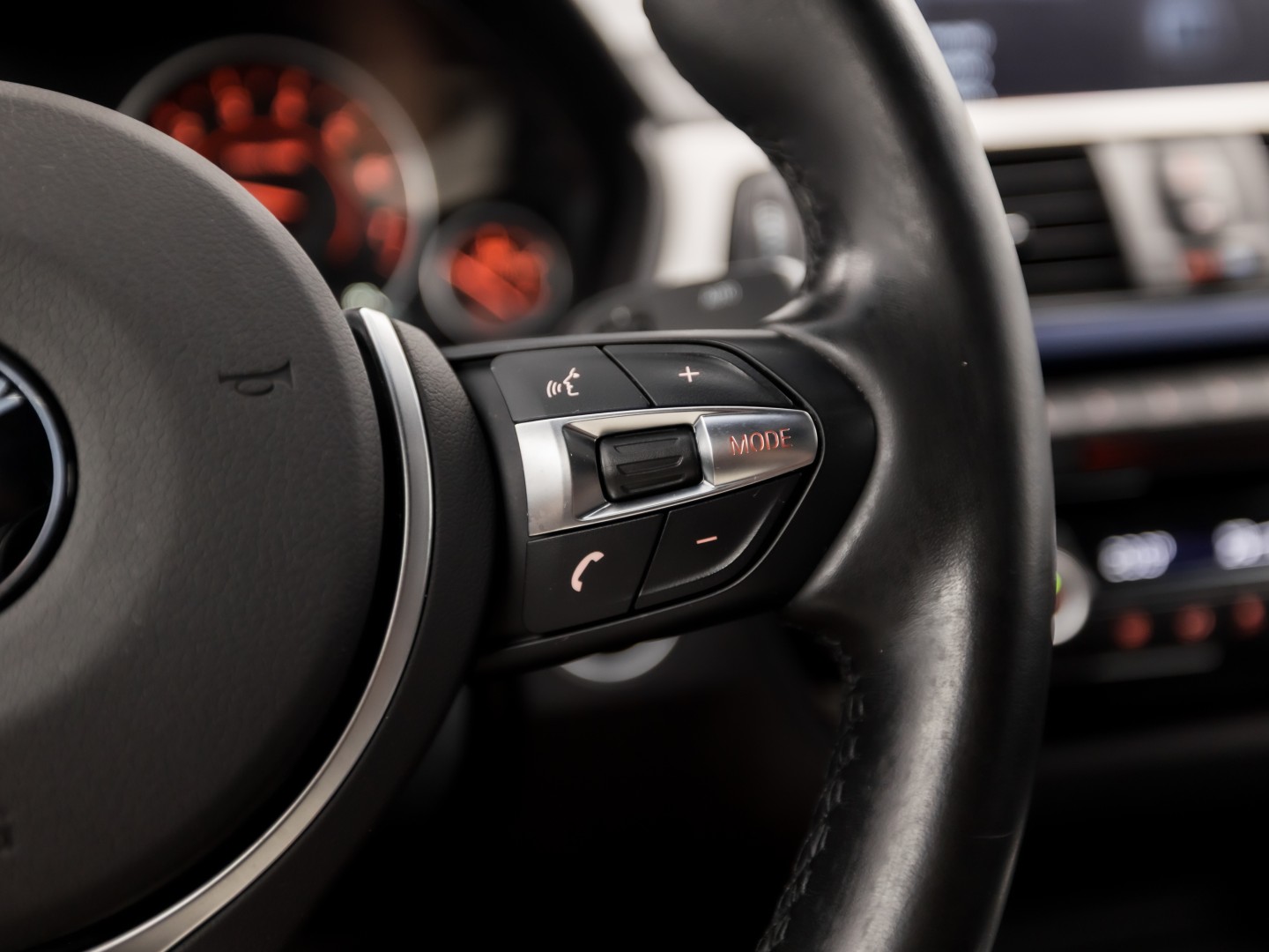 BMW 4-serie Gran Coupé 418i M Sport Automaat (SCHUIFDAK, M PAKKET, GROOT NAVI, HARMAN/KARDON, STOELVERWARMING, GETINT GLAS, SPORTSTOELEN, PARKEERSENSOREN, NIEUWE APK, NIEUWSTAAT)