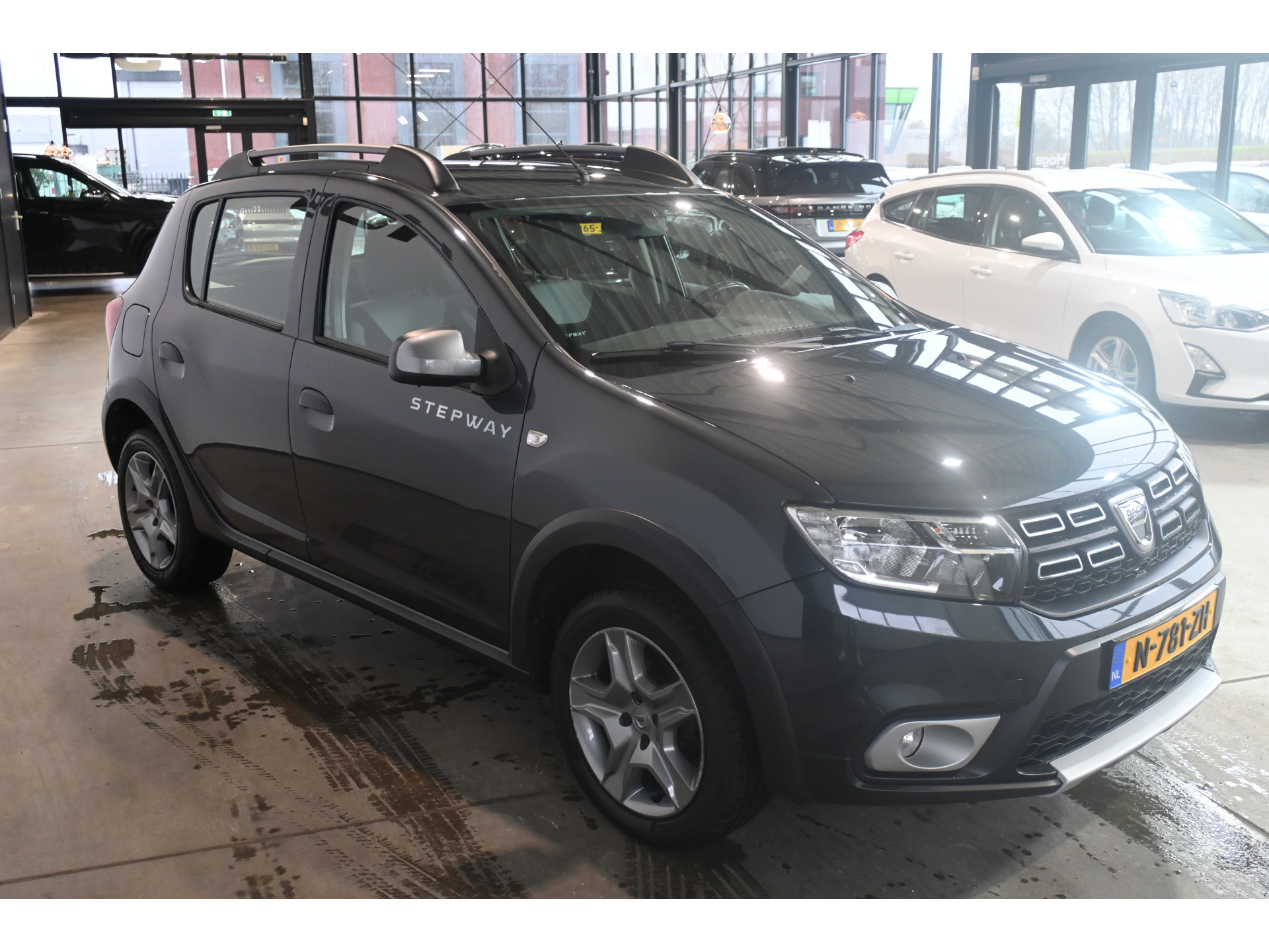 Dacia Sandero 0.9 TCe Stepway Tech Road Airco Navigatie Trekhaak Goed Onderhouden! Inruil Mogelijk!