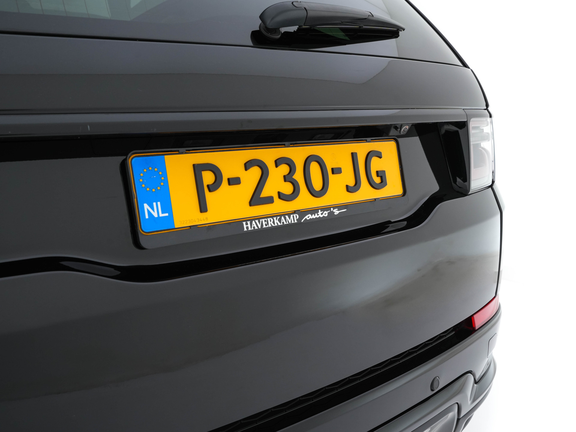 Land Rover Discovery Sport P300e 1.5 R-Dynamic Sportpack HSE AWD (INCL-BTW) *PANO | LEATHER | MERIDIAN-AUDIO | FULL-LED | MEMORY-PACK | DIGI-COCKPIT | NAVI-FULLMAP | CAMERA | KEYLESS | PRIVACY-GLASS | DAB | SHIFT-PADDLES | TOWBAR | LANE-ASSIST | 20'