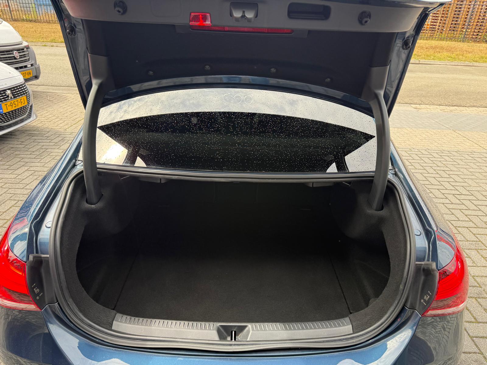 Mercedes-Benz A-klasse 250 Premium Plus | 1E EIGENAAR | 3/6/12 MND GARANTIE | PANO | LED | SFEER | BURMESTER | CARPLAY | CAMERA | NAVI | CRUISE |