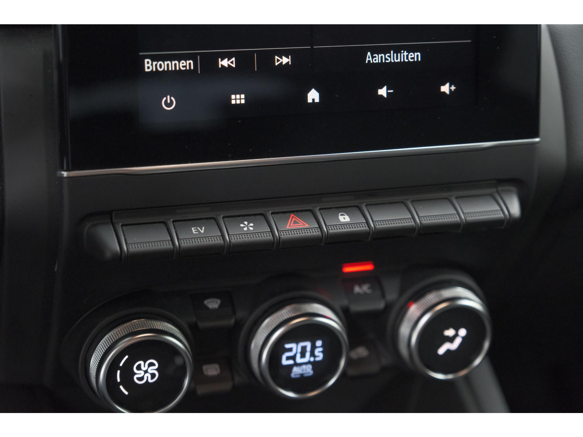 Renault Captur 1.6 E-Tech hybrid 145 SL Rive Gauche | Trekhaak | Camera | Apple Carplay | 9.3 Inch Grootscherm