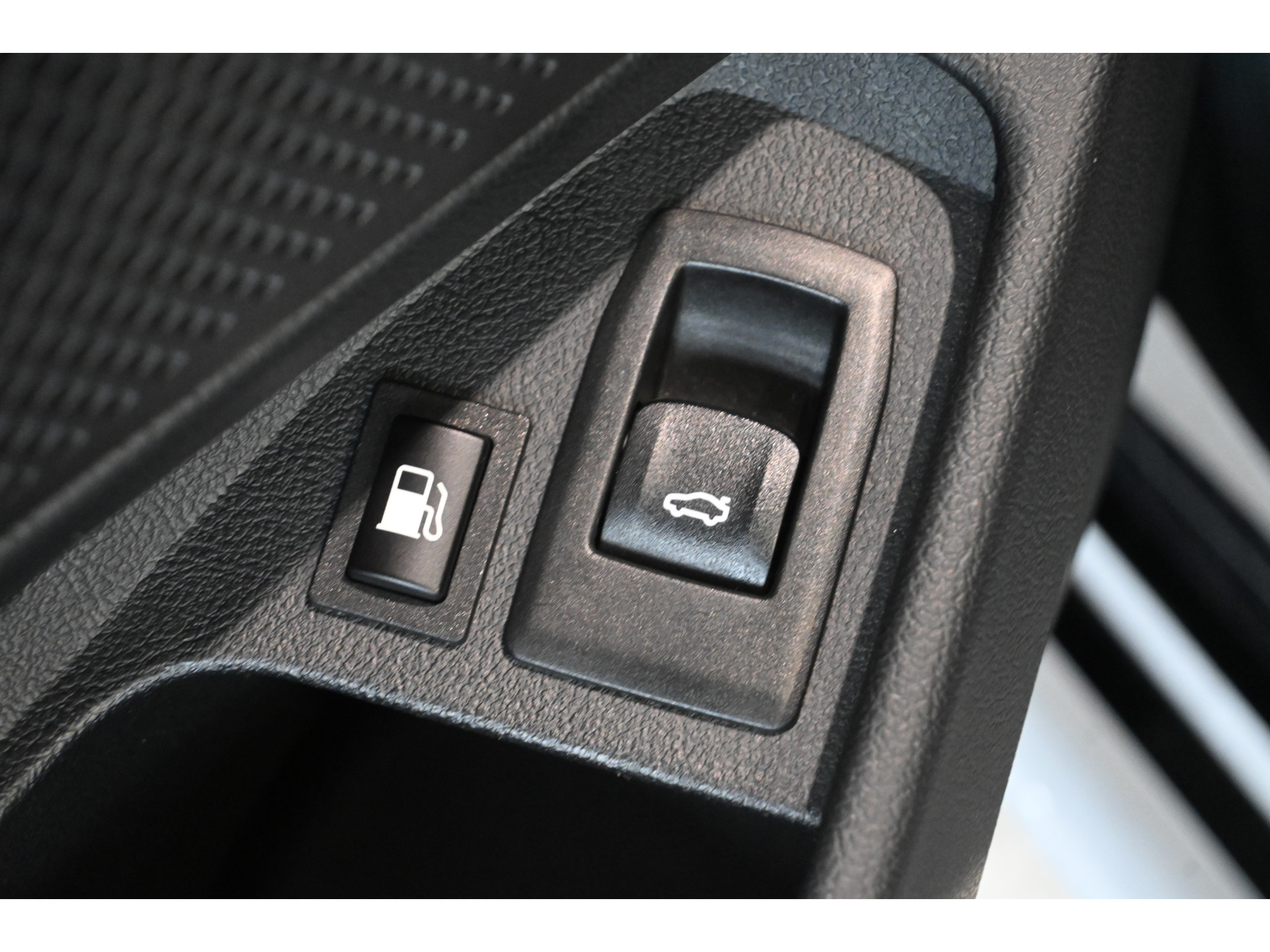 BMW 3-serie Touring 320e M-Sport Clima Cruise CarPlay LED Leder Navigatie 100% Onderhouden! Inruil Mogelijk!