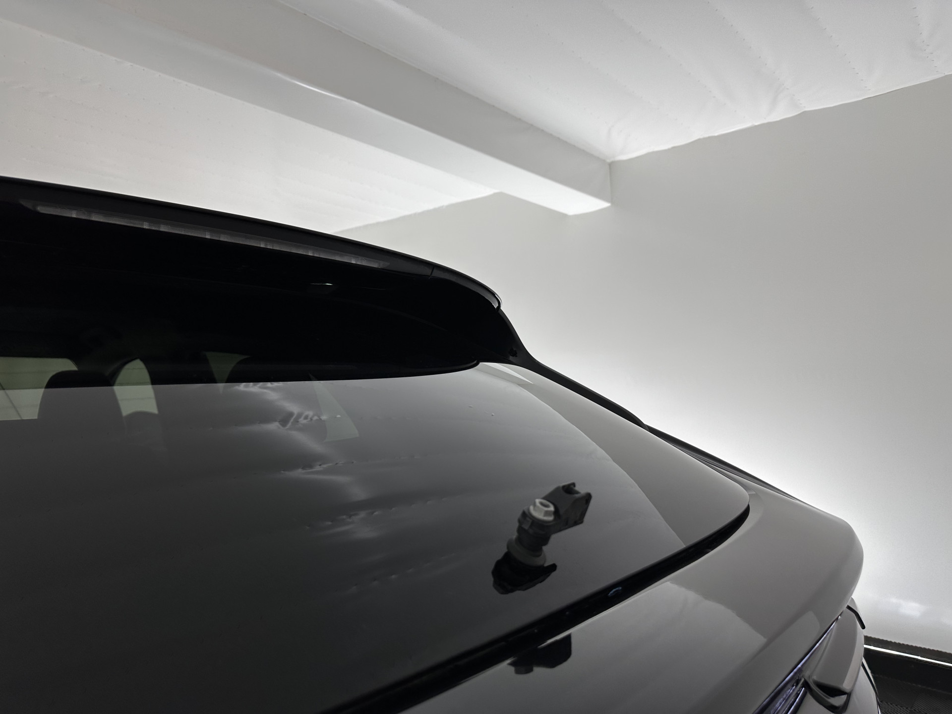 Ford Mustang Mach-E RWD 75 kWh [ 3-Fase-11kW ] {SOH-84%} (INCL-BTW) *LEATHER | FULL-LED | DAB | DIGI-COCKPIT | KEYLESS | NAVI-FULLMAP | CARPLAY | HEATED-COMFORTSEATS | TOPVIEW | ADAPTIVE-CRUISE | PRIVACY-GLASS | 18'' ALU*