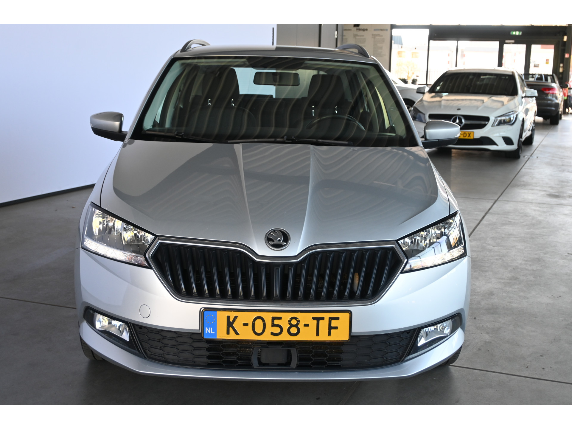ŠKODA Fabia Combi 1.0 TSI Business Edition Airco Navigatie LED Cruise Control 1e Eigenaar Rijklaarprijs! Inruil Mogelijk!