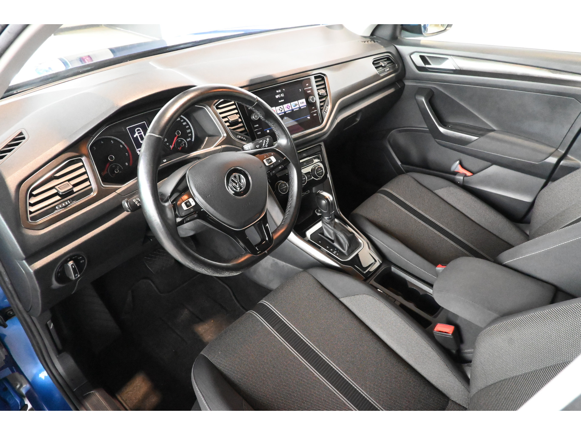 Volkswagen T-Roc 1.5 TSI Style Automaat Clima Carplay Cruise Control Trekhaak Rijklaarprijs! Inruil Mogelijk!