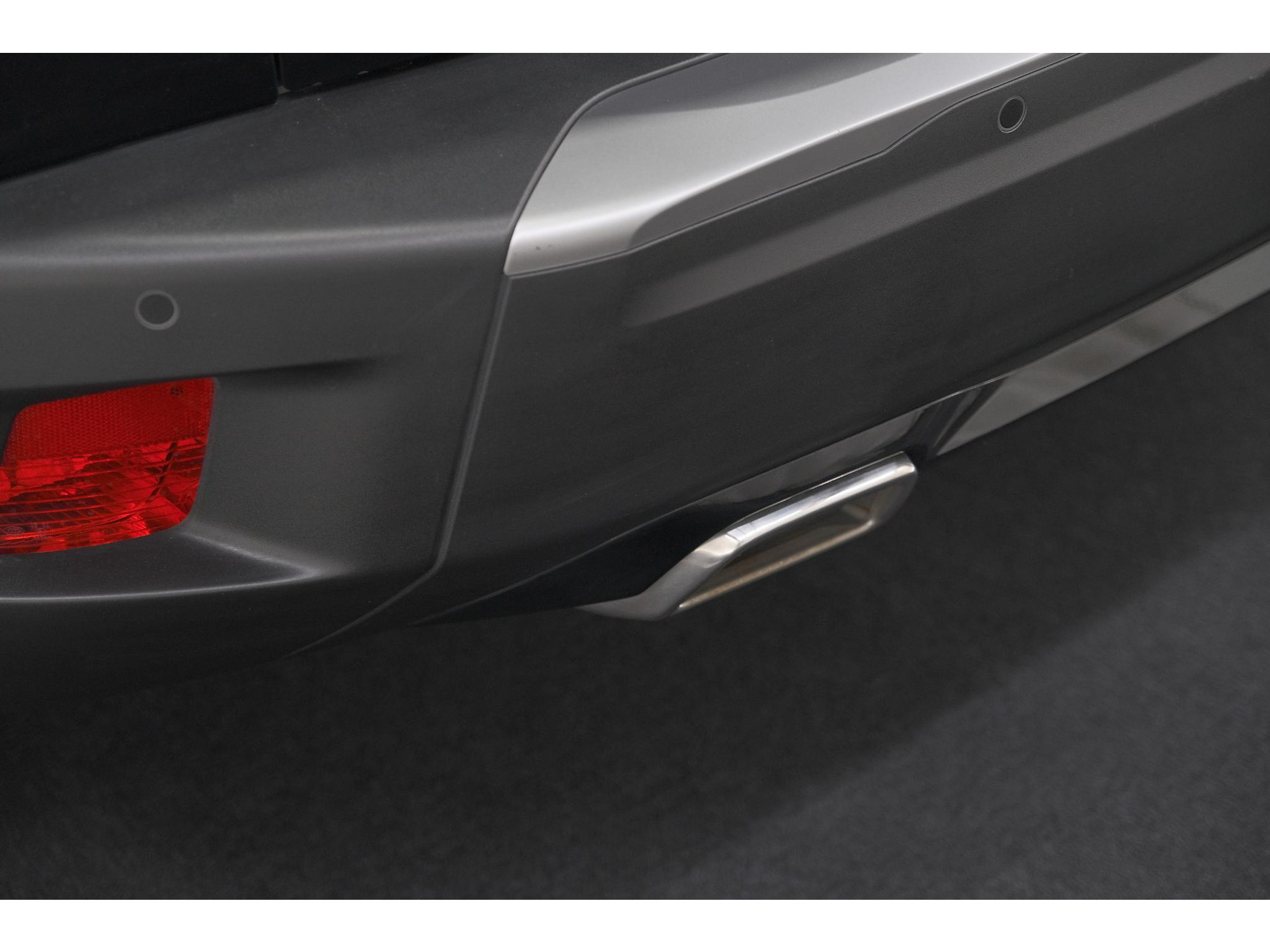 Peugeot 2008 PureTech 130 EAT8 GT | Camera | Apple Carplay | Parkeersensoren | 17 Inch Lichtmetalen Velgen