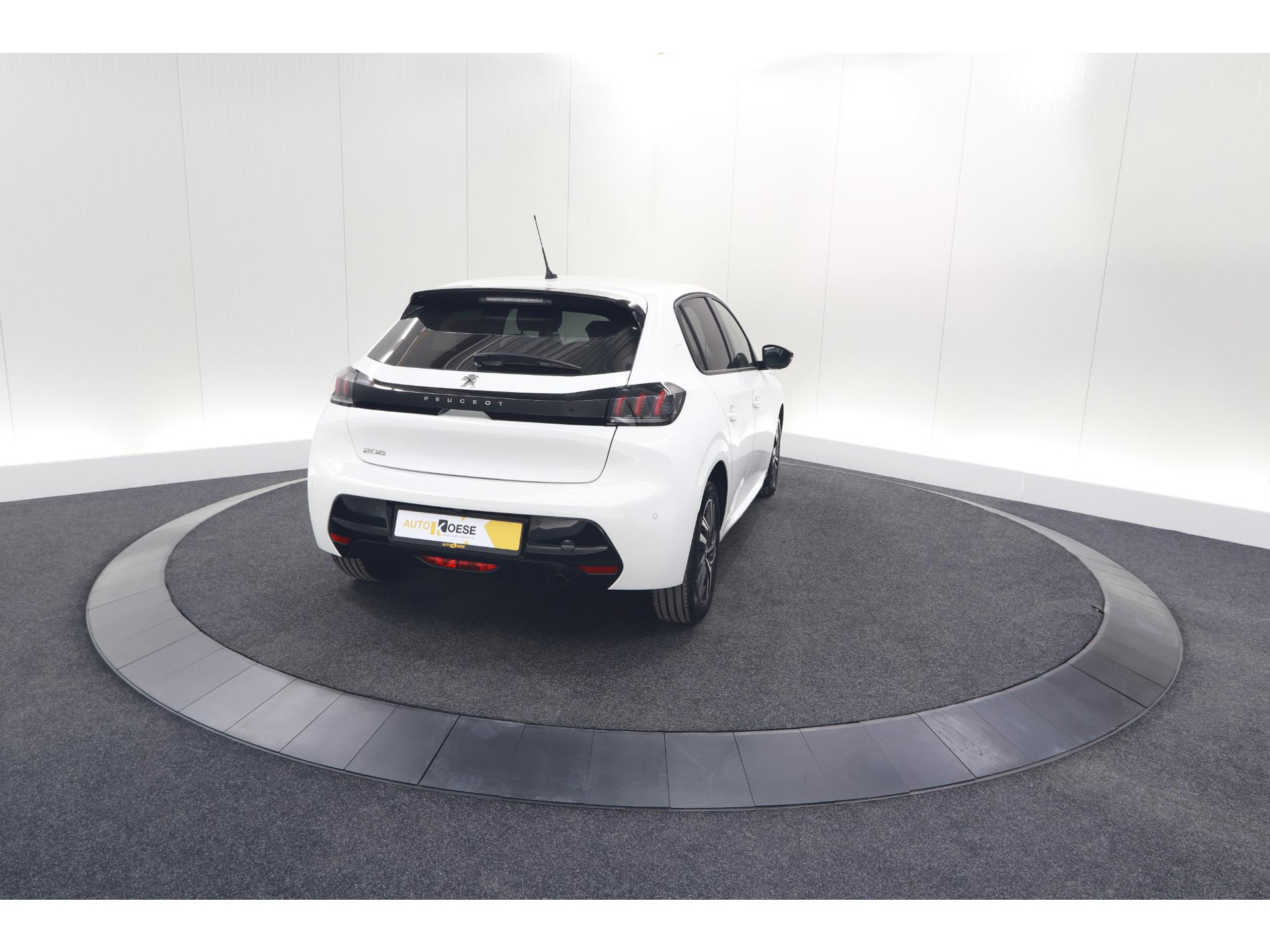 Peugeot 208 PureTech 100 Allure | Adaptieve Cruise Control | Camera | Apple Carplay