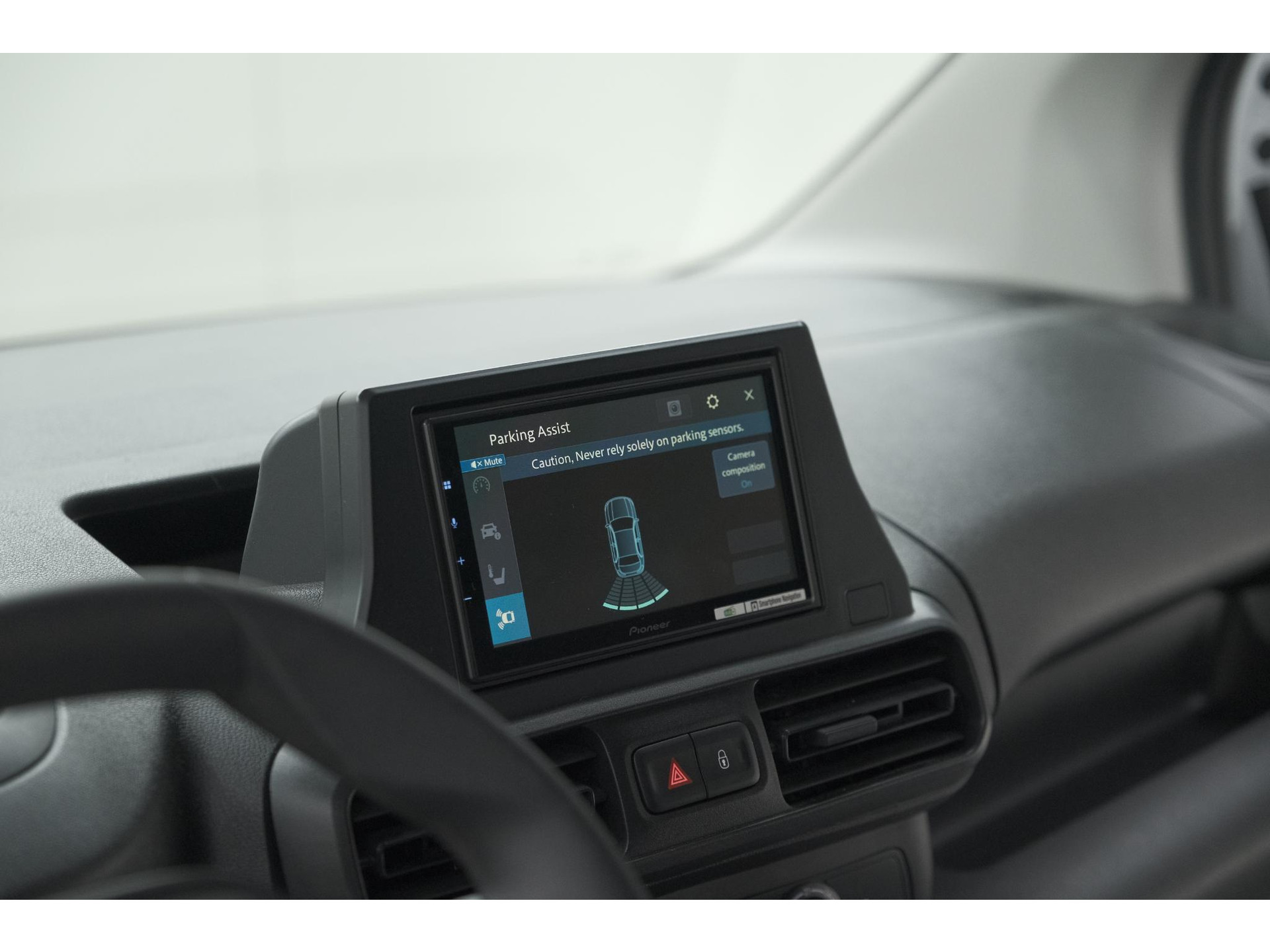 Peugeot Partner 1.5 BlueHDi 100 S&S L1 | Trekhaak | Camera | Apple Carplay | Laadruimte-Pakket