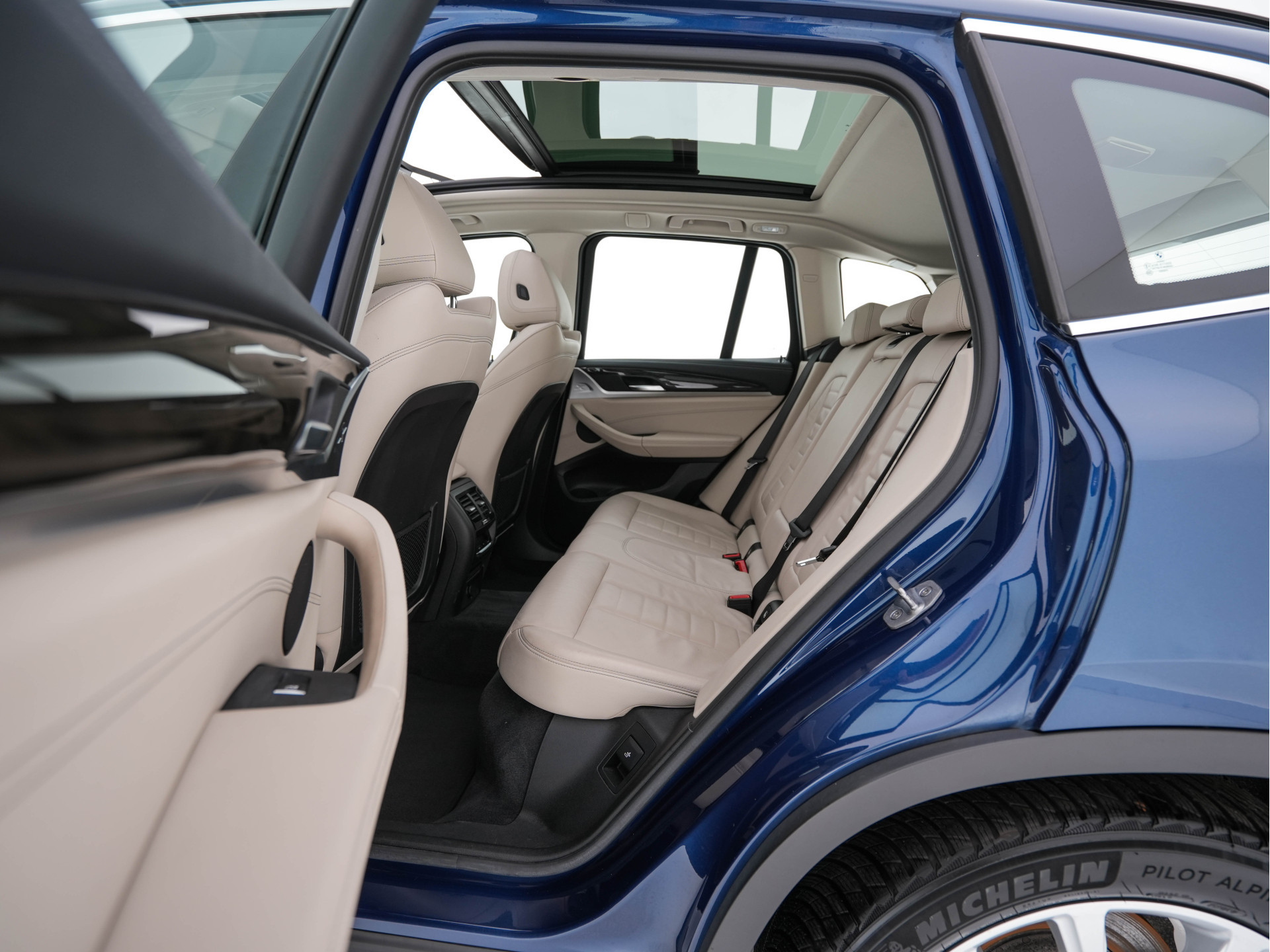 BMW X3 xDrive30d High Executive Luxury-Line Aut. *PANO | HEAD-UP | LEATHER | FULL-LED | NAVI-FULLMAP | HEATED-SPORT-SEATS | MEMORY-PACK | CAMERA | ECC | HIFI-AUDIO | PDC | CRUISE | TOWBAR |  19''ALU*