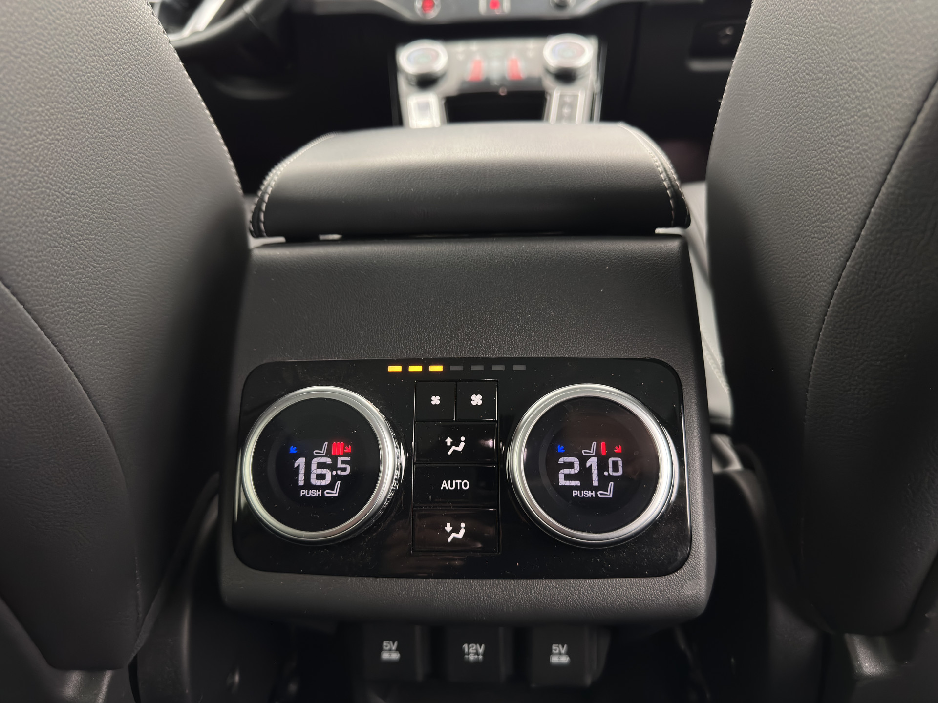 Jaguar I-PACE EV400 HSE 90 kWh AWD (INCL-BTW) *PANO | LEATHER | FULL-LED | MERIDIAN-AUDIO | TOP-VIEW | MEMORY-PACK | BLIND-SPOT | DIGI-COCKPIT | KEYLESS | DAB+ | NAVI-FULLMAP | ECC | HEATED-COMFORTSEATS | PDC | CCS-FASTLOADER