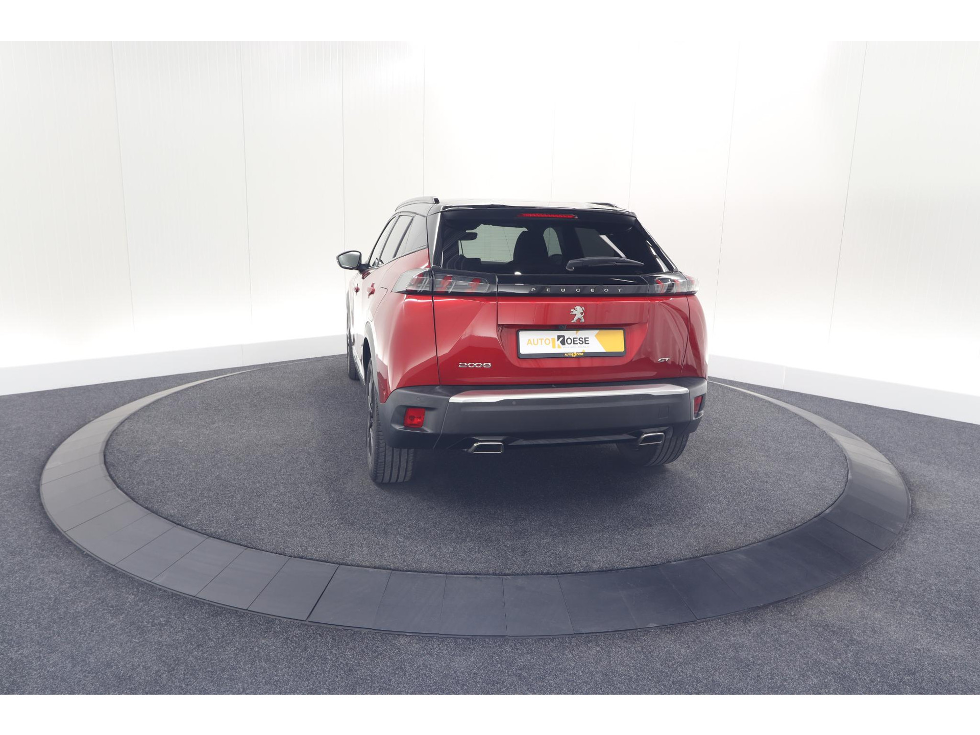 Peugeot 2008 PureTech 130 GT Pack | Panoramadak | Camera | Adaptieve Cruise Control | Stoelverwarming