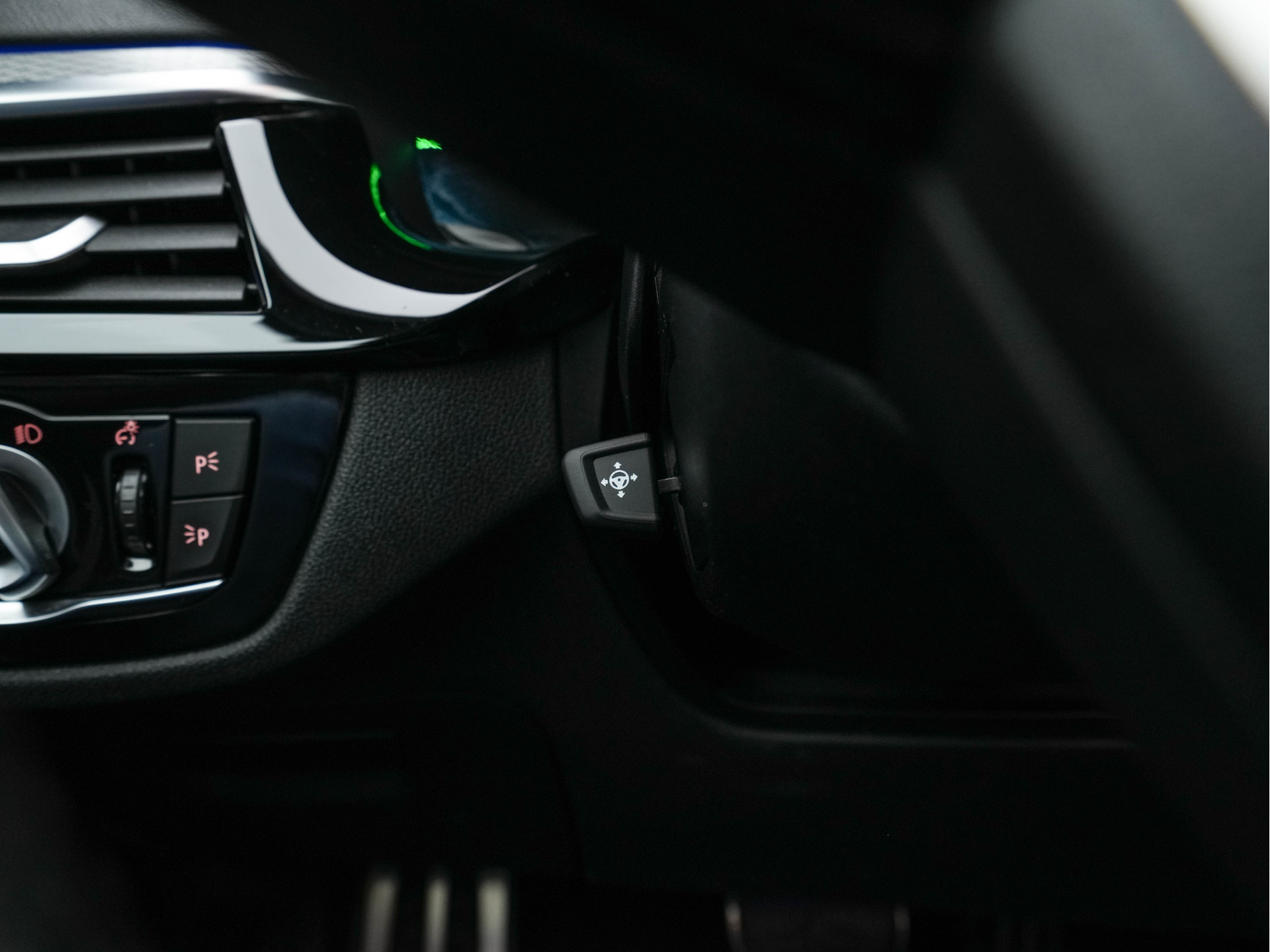 BMW 5-serie 520d xDrive M-Sport-Pack High Executive (INCL-BTW) Aut. *PANO | LUXURY-LEATHER | FULL-LED | HEAD-UP | DIGI-COCKPIT | NAVI-FULLMAP | TOP-VIEW | MEMORY-PACK | ECC | AMBIENT-LIGHT | PDC | CRUISE | SHIFT-PADDLES | TOWBAR  | 20''ALU*