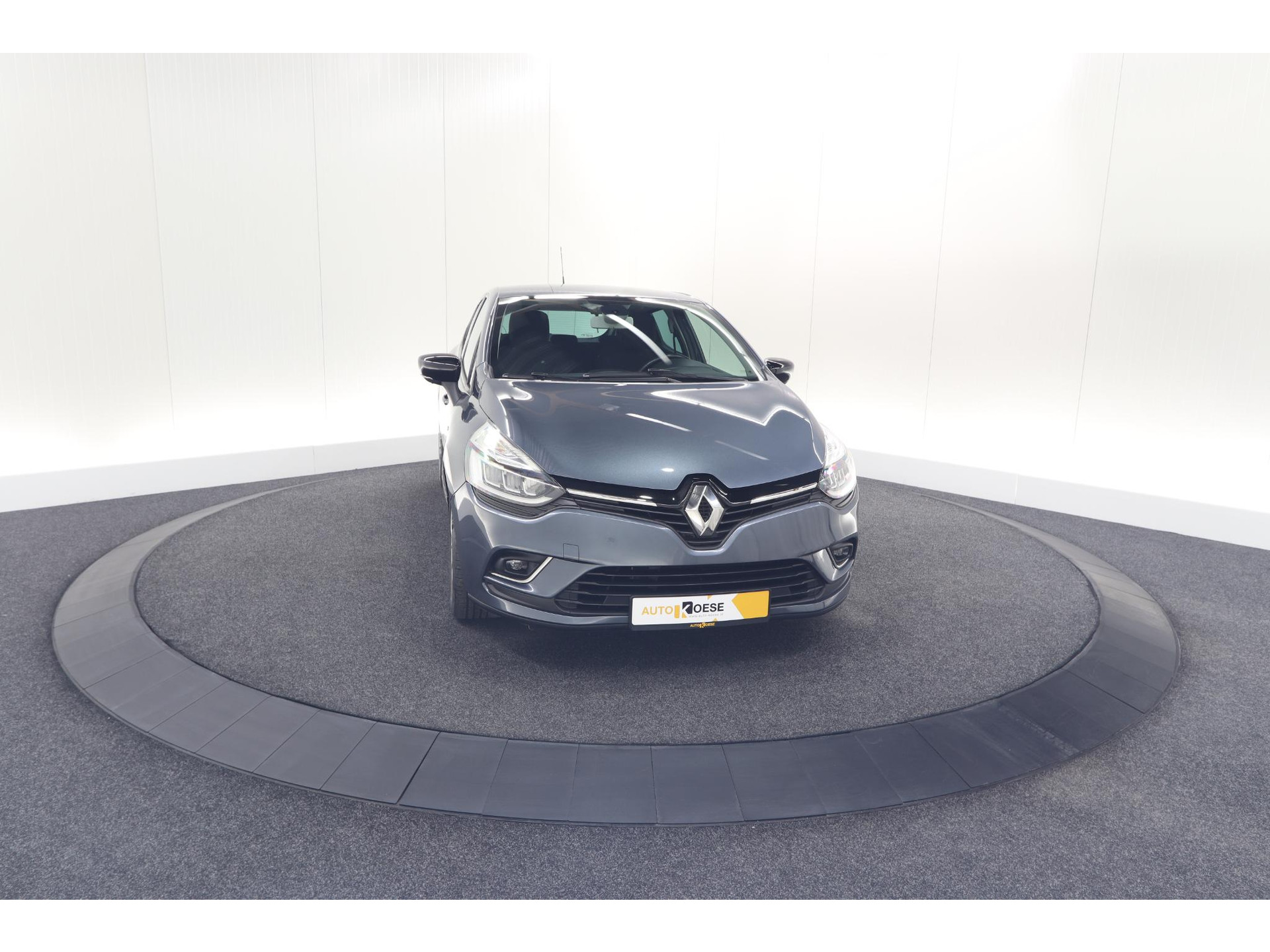 Renault Clio 1.2 Limited | Trekhaak | Navigatie | Parkeersensoren | Climate Control