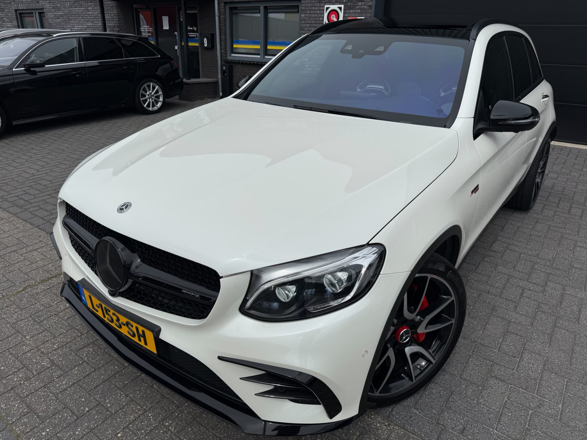 Mercedes-Benz GLC-klasse AMG 43 4MATIC | 3/6/12MND GARANTIE | KUIPSTOELEN | BURMESTER | MEMORY | PANO | ACC | STANDKACHEL | 360 CAMERA | BOMVOL | TREKHAAK |
