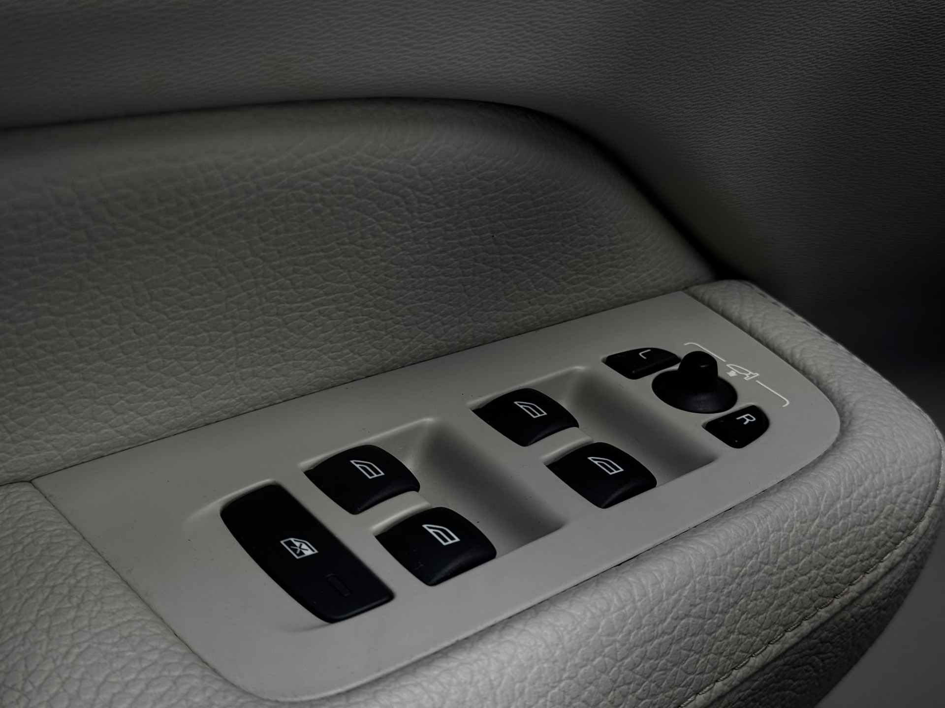 Volvo V60 2.0 T5 250PK Inscription Pano Head-UP Trekhaak