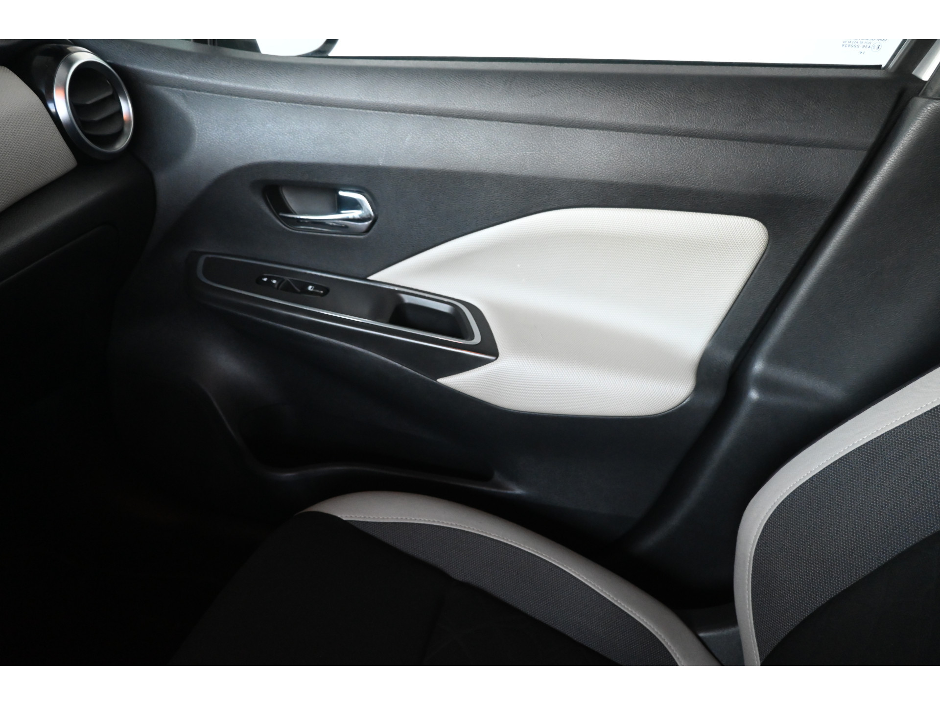 Nissan Micra 1.0 IG-T N-Connecta Clima Navigatie LED Goed Onderhouden! Inruil Mogelijk!