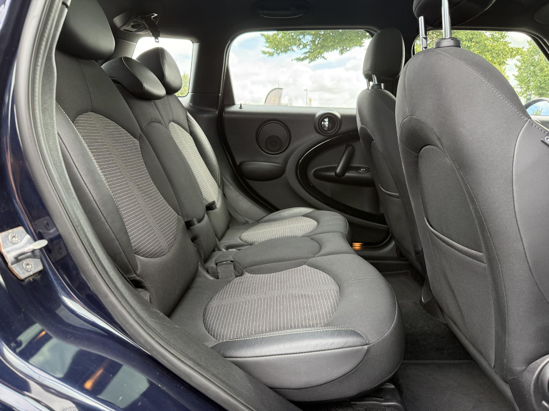 MINI Countryman 1.6 One Business Line Carplay,Pano,Navi,Pdc,Airco,Cruise,Lm velgen,6 Bak,98pk,Apk tot 03-2027