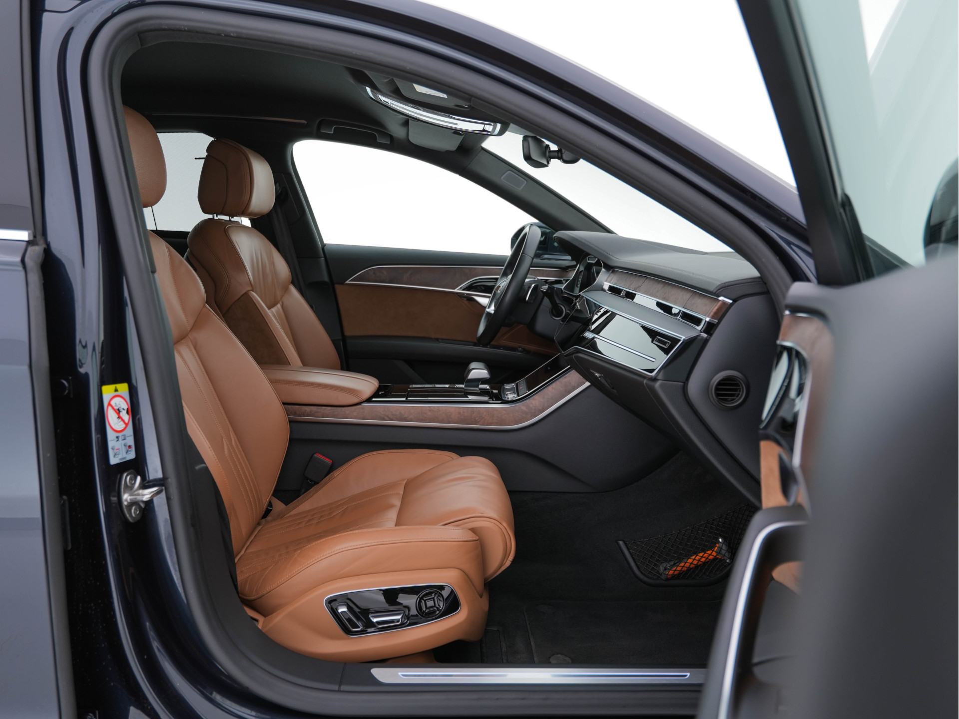 Audi A8 50 TDI Quattro Aut. * MATRIX-LED | UNICUM-LEATHER | DIGI-COCKPIT | BANG&OLUFSEN-SURROUND | SOFT-CLOSE | KEYLESS | MEMORY-SEATS | ADAPTIVE-CRUISE | DAB | CAMERA | ECC | PDC | AIR-SUSPENSION | AMBIENT-LIGHT