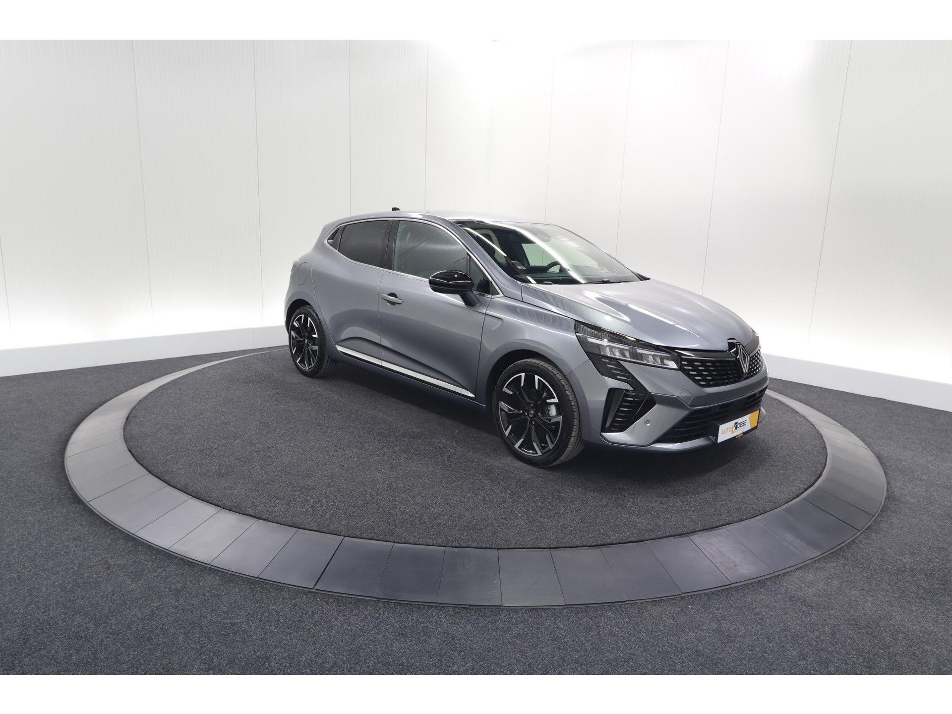 Renault Clio 1.6 E-Tech Full Hybrid 145 Techno | 360 Camera | Bose Audio | Stoelverwarming | 9.3 Inch Groot Scherm