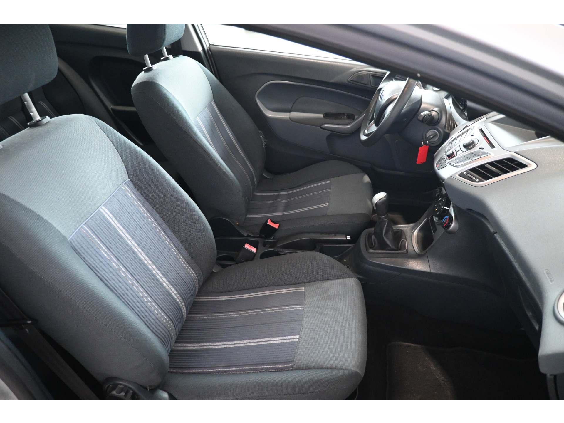 Ford Fiesta 1.25 Trend Airco Lichtmetaal Stuurbekrachtiging Lichtmetaal Inruil Mogelijk!