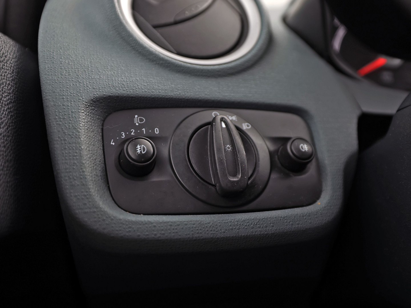 Ford Fiesta 1.25 S-Edition (AIRCO, LM VELGEN, ELEK RAMEN, GETINT GLAS, SPORTSTOELEN, MULTIFUNCTIONEEL STUURWIEL, NIEUWSTAAT)