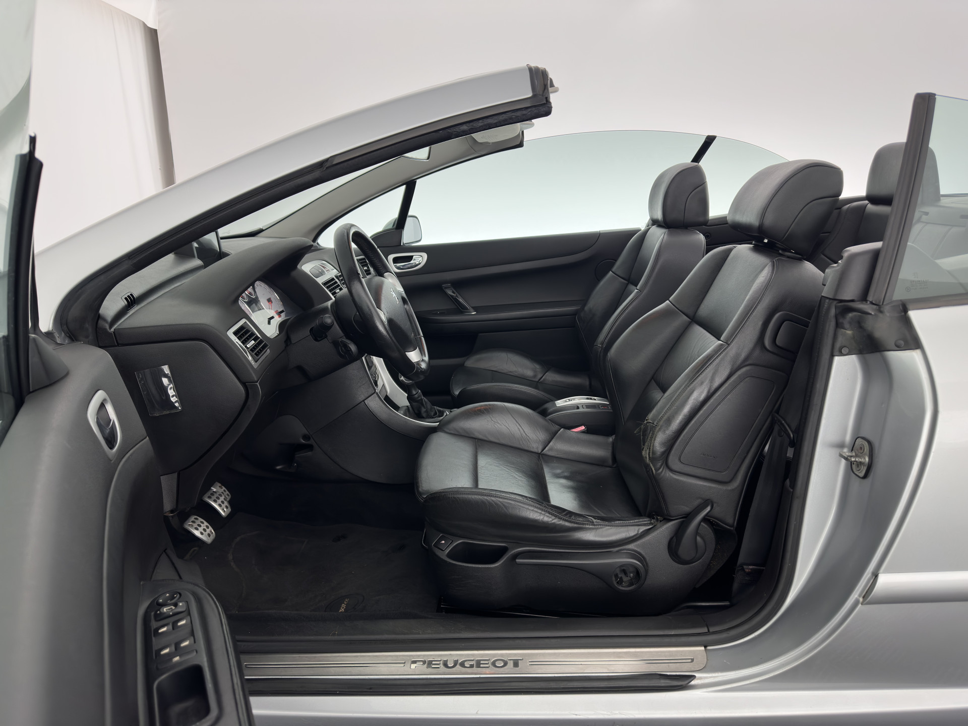 Peugeot 307 CC 1.6-16V *LEATHER | NAVI-FULLMAP | HEATED-SPORTSEATS | ECC | PDC | CRUISE | 16''ALU*