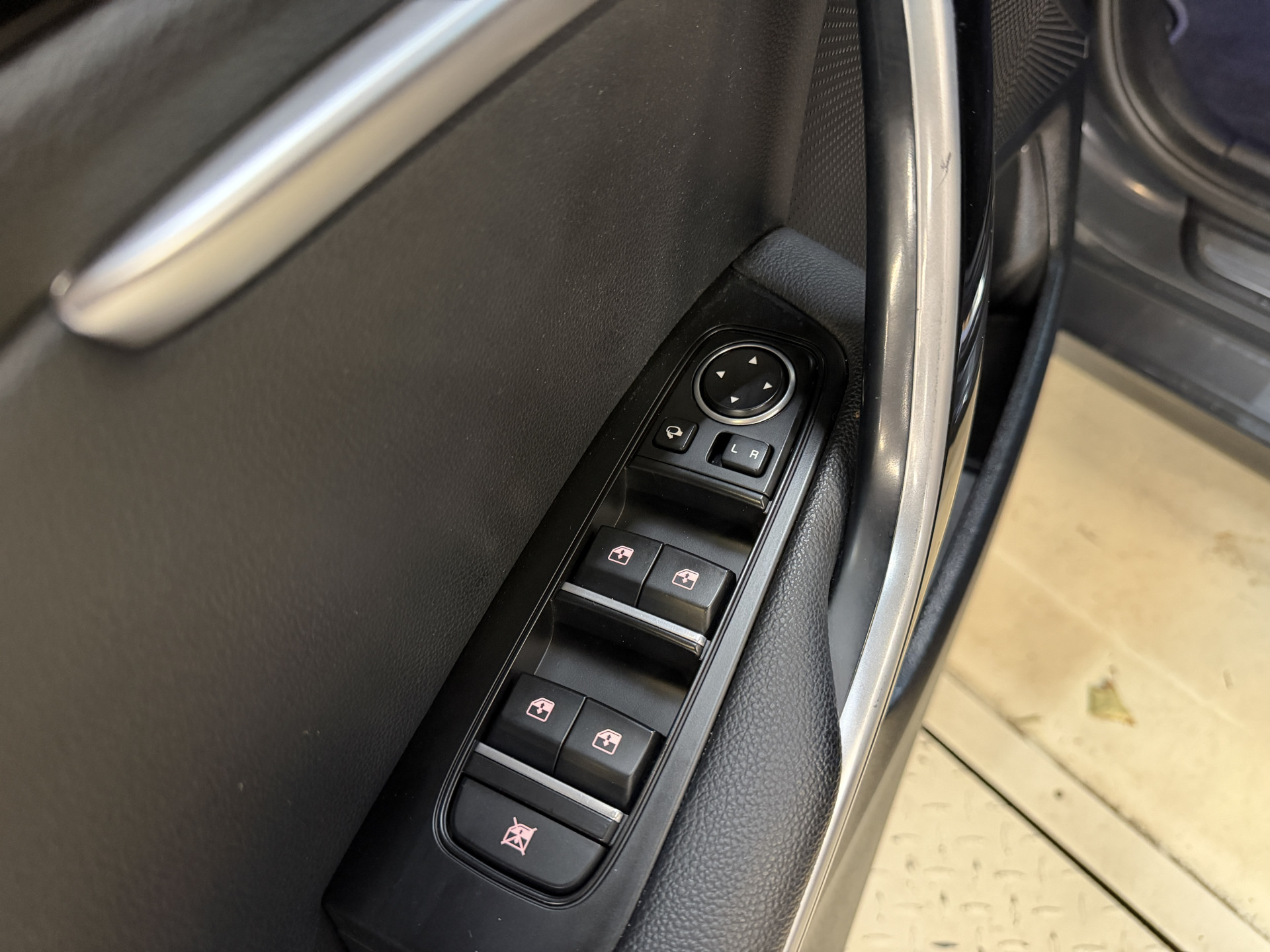Kia Ceed Sportswagon 1.0 T-GDi GT-Line | Panoramadak | Dealer onderhouden | Camera | Afn. Trekhaak | Stoel/stuurverwarming | Carplay