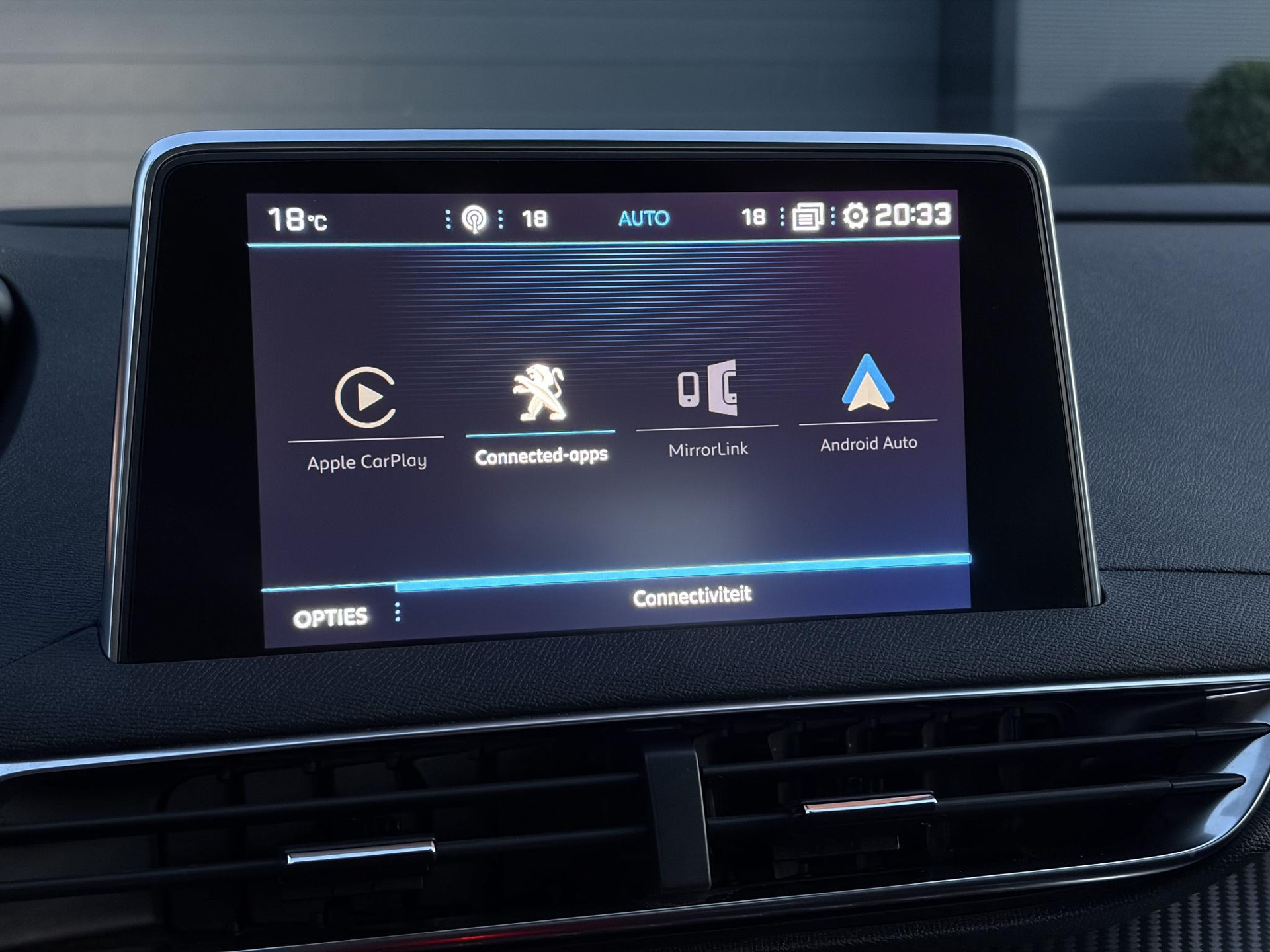 Peugeot 3008 1.2 PureTech Active ✓D-riem vv in 2023✓360° Camera✓Carplay✓Navi✓131pk✓Clima✓Cruise✓Trekhaak✓Dealer Onderhouden✓Bj 11-2019✓Lm velgen✓6 Bak✓Pdc✓N.A.P✓Apk tot 06-2027