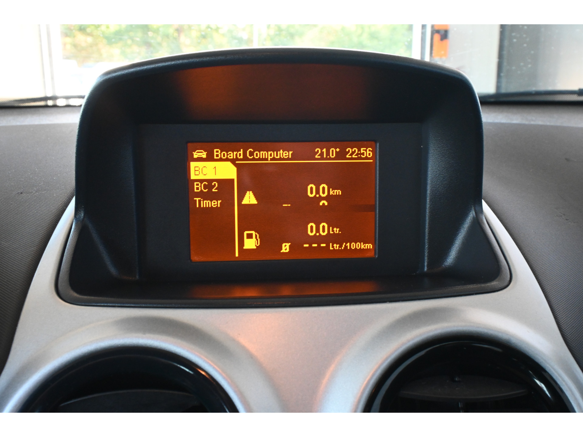 Opel Corsa 1.4-16V Enjoy BIJGELUID IN MOTOR Airco Stuur/Stoelverwarming All in Prijs! Inruil Mogelijk!