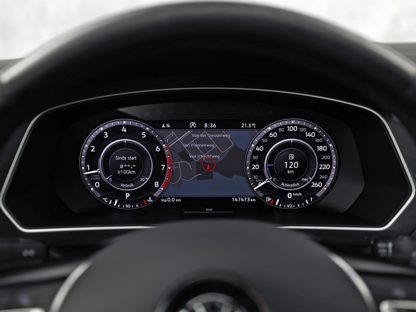 Volkswagen Tiguan 1.4 TSI 4Motion R-Line Sport 150Pk Automaat (VIRTUAL COCKPIT, APPLE CARPLAY, MODE KNOP, GROOT NAVI, ALCANTARA, STOELVERWARMING, SPORTSTOELEN, GETINT GLAS, ADAPTIVE CRUISE, NIEUWSTAAT)