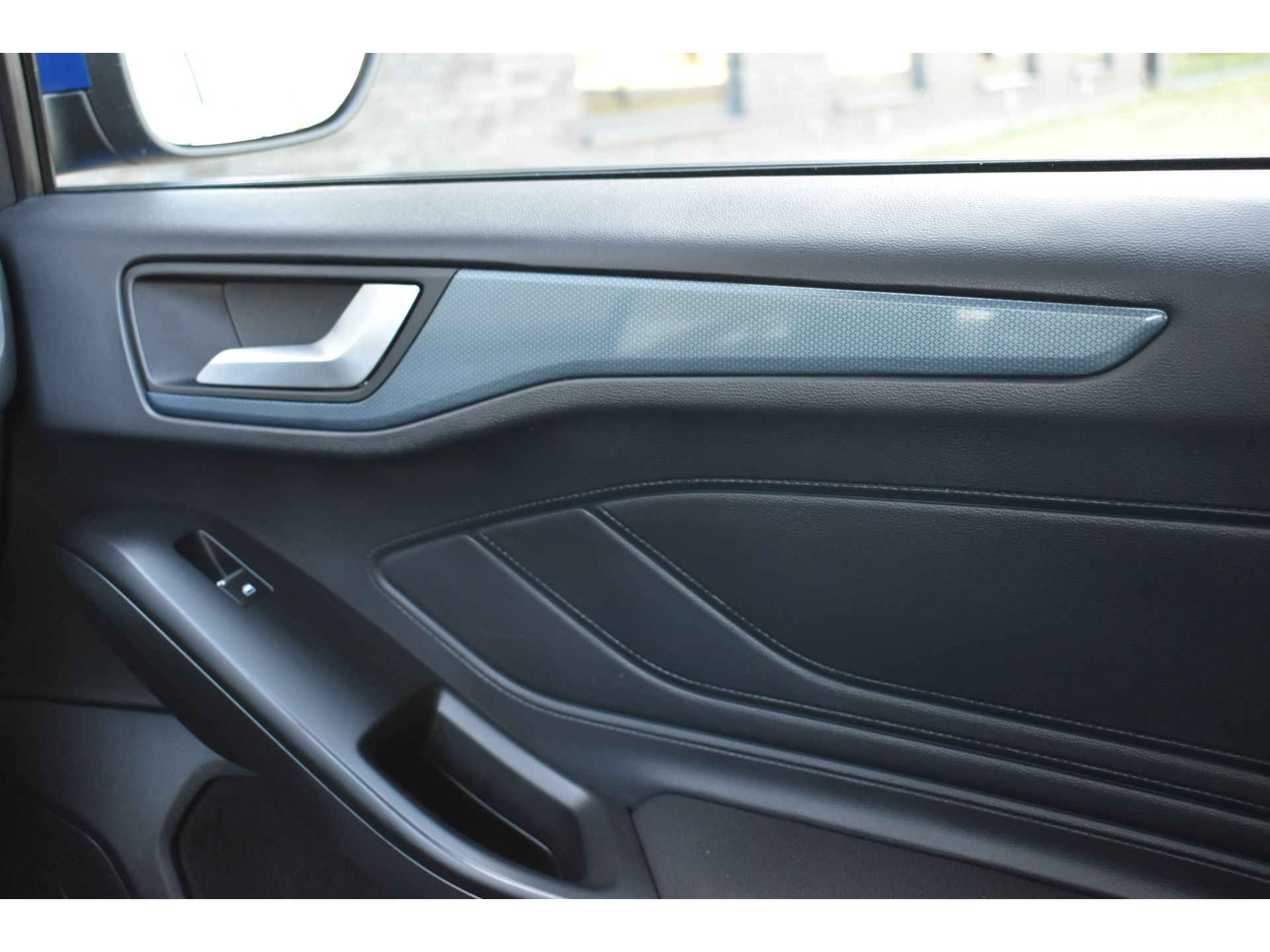 Ford Focus 1.0 92 kW AT Active MHEV Automaat Navigatie Pdc Stoel/stuur verwarming