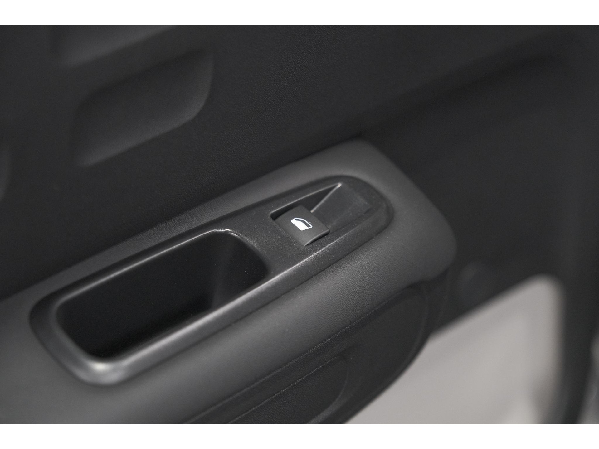 Citroen C3 PureTech 82 Max | Trekhaak | Keyless | Camera | Parkeersensoren | Navigatie | Stoelverwarming