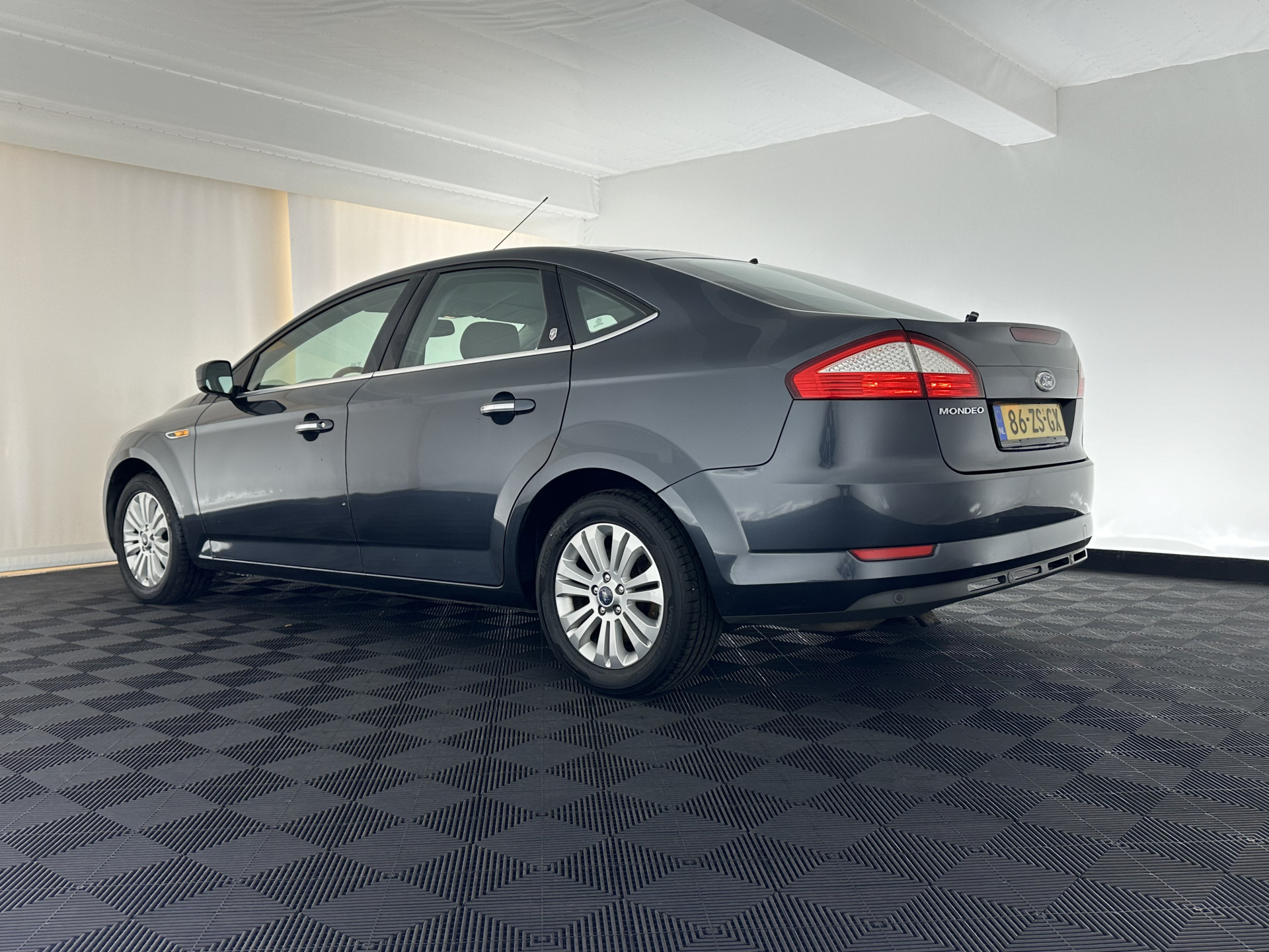 Ford Mondeo 2.0-16V Ghia *NAVI-FULLMAP | ECC | PDC | CRUISE | COMFORT-SEATS | 16"ALU*