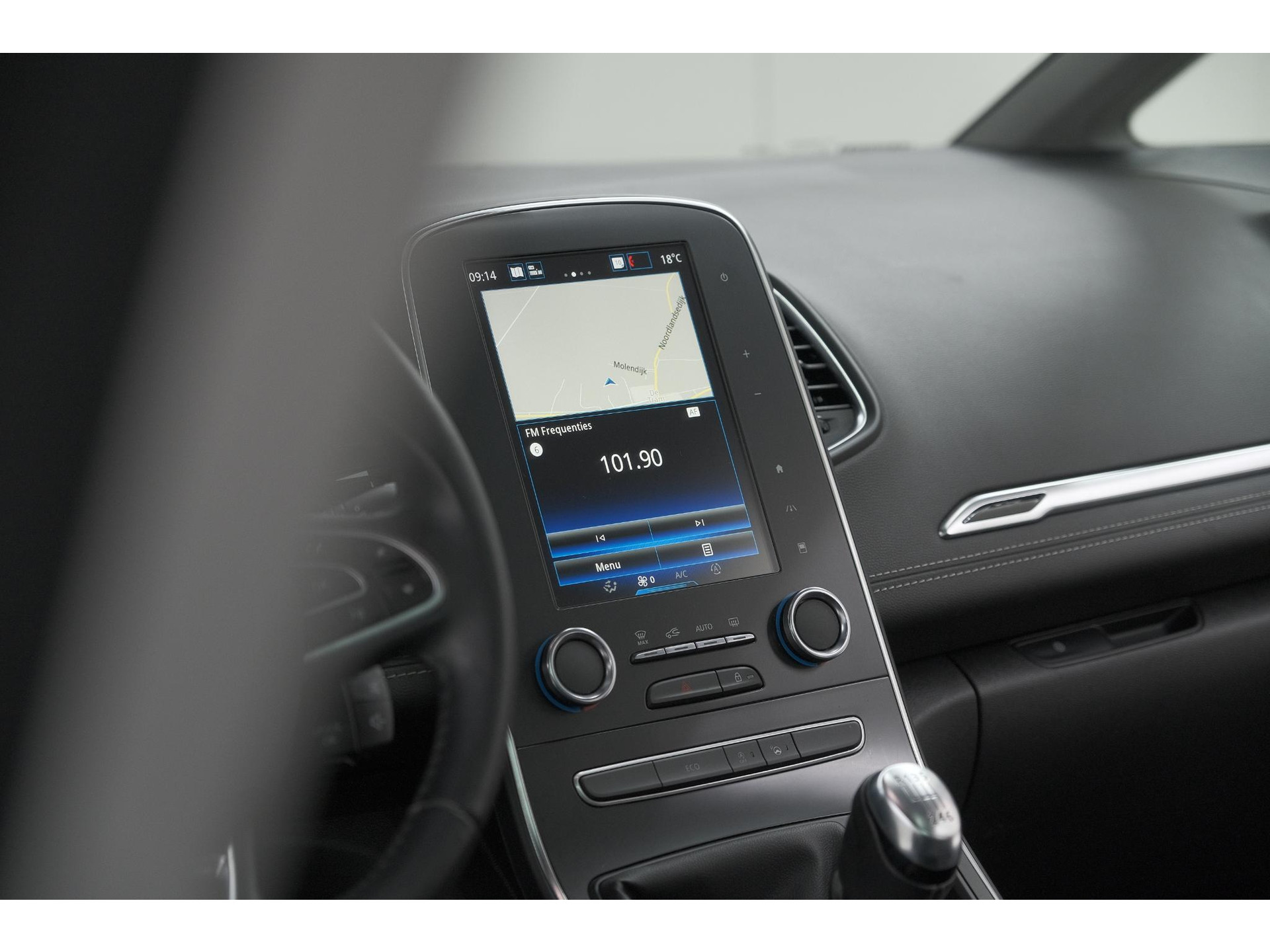 Renault Scénic TCe 130 Intens | Trekhaak | Panoramadak | Camera | Apple Carplay | Dodehoekdetectie
