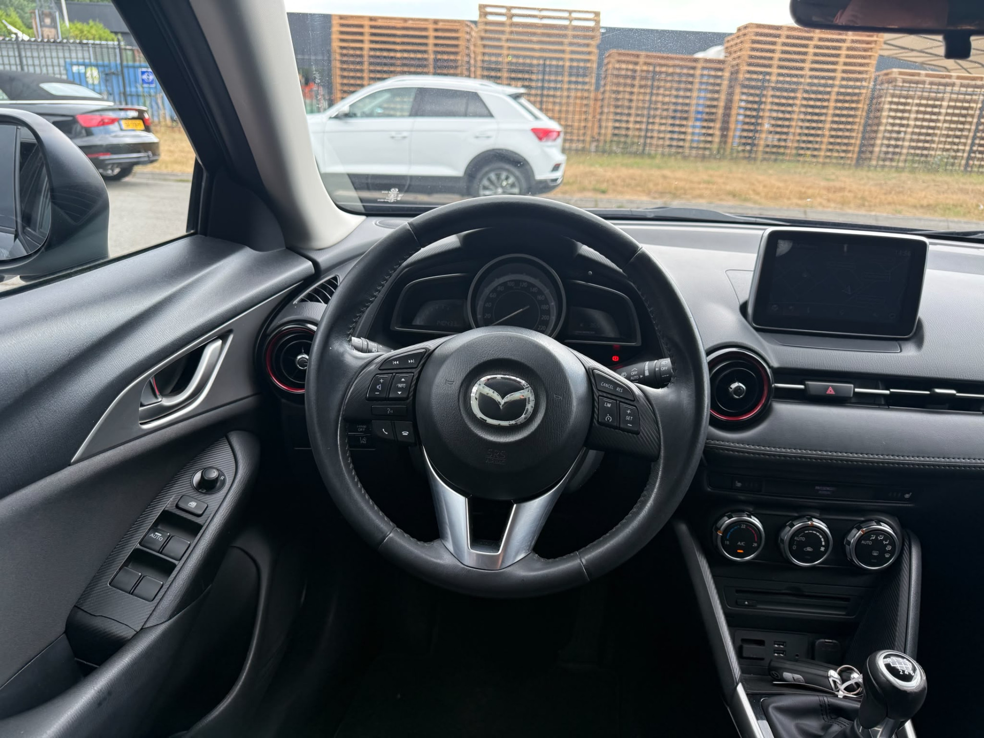 Mazda CX-3 2.0 SkyActiv-G 120 TS+ | 1E EIGENAAR | 3/6 OF 12 MND GARANTIE | NAVI | PDC | STOELVERWARMING |