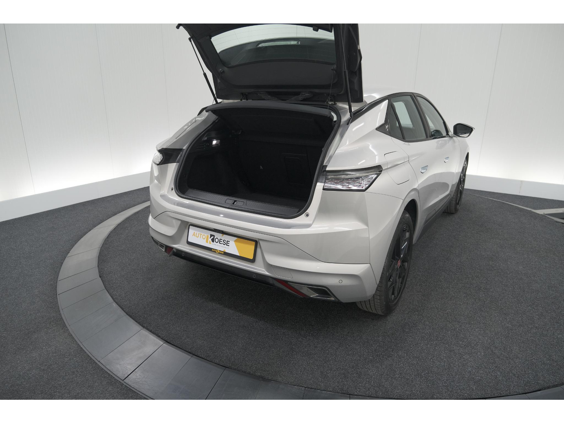 DS 4 PureTech 130 EAT8 Performance Line | Camera | Apple Carplay | Alcantara® bekleding | Parkeersensensoren