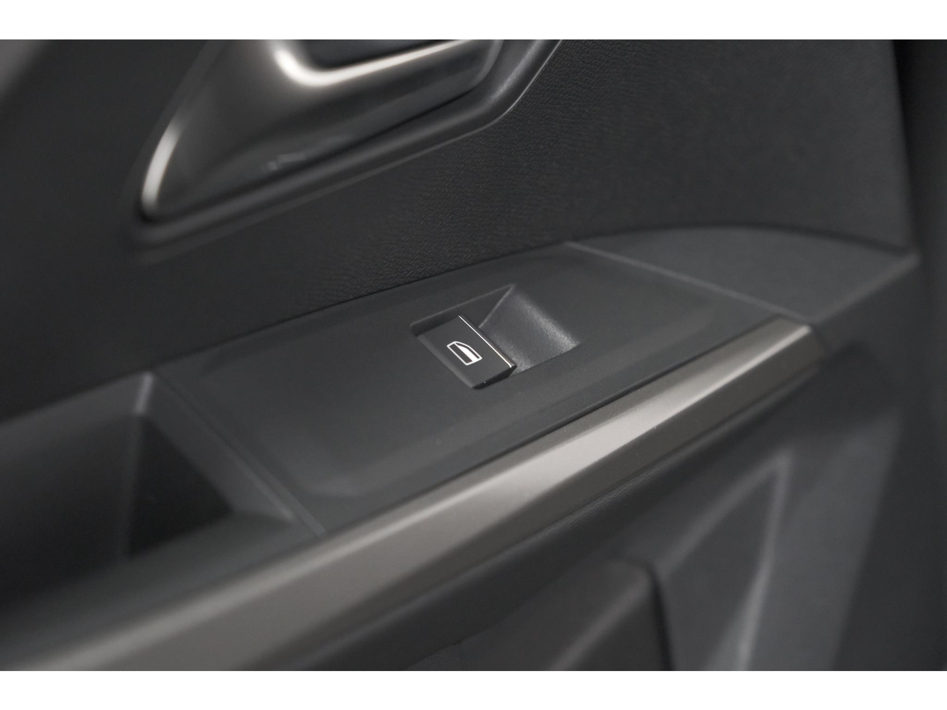 Peugeot 3008 Hybrid 145 e-DCS6 GT | Elektrische Kofferklep | Camera | Adaptieve Cruise Control | Apple CarPlay