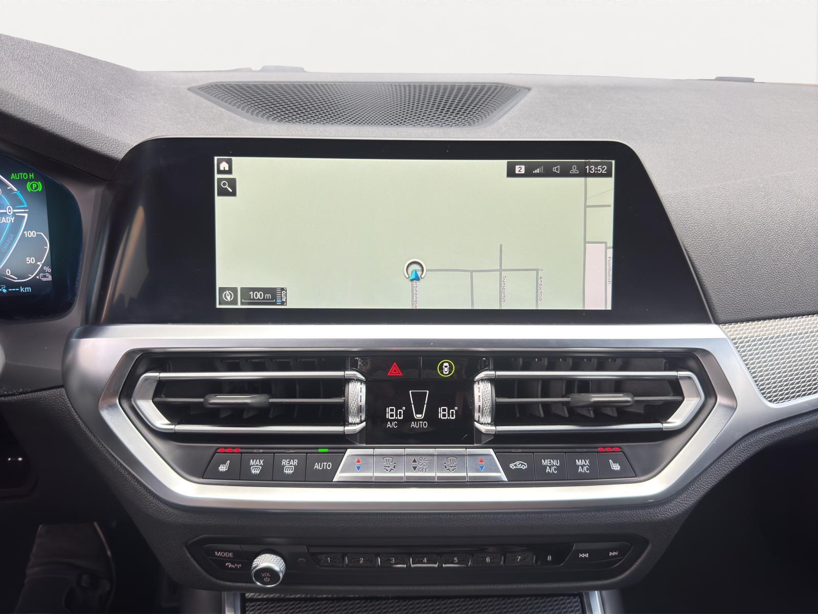 BMW 3-serie Touring 330E 292PK XDrive M-Sport Shadow Head-UP Laser