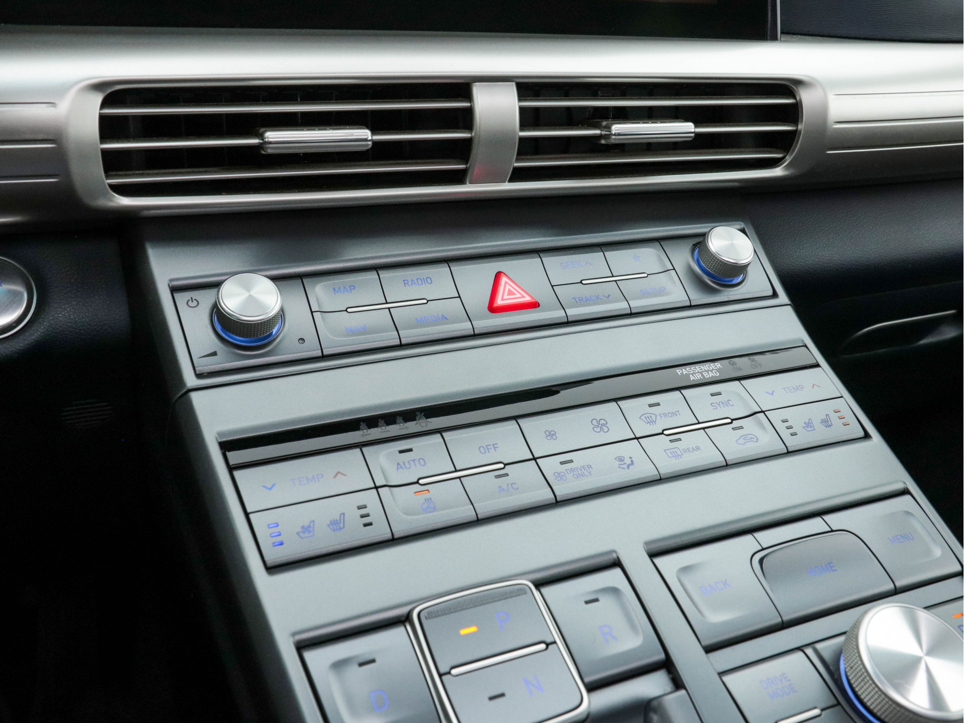 Hyundai NEXO FCEV Plus Pack [ HYDROGENIUM ] (INCL-BTW) *PANO | LEATHER | KRELL-SOUNDSYSTEM | NAVI-FULLMAP | ADAPT.CRUISE |  FULL-LED | KEYLESS | DAB | DIGI-COCKPIT | TOP-VIEW | SHIFT-PADDLES | COMFORTSEATS | 19"ALU*