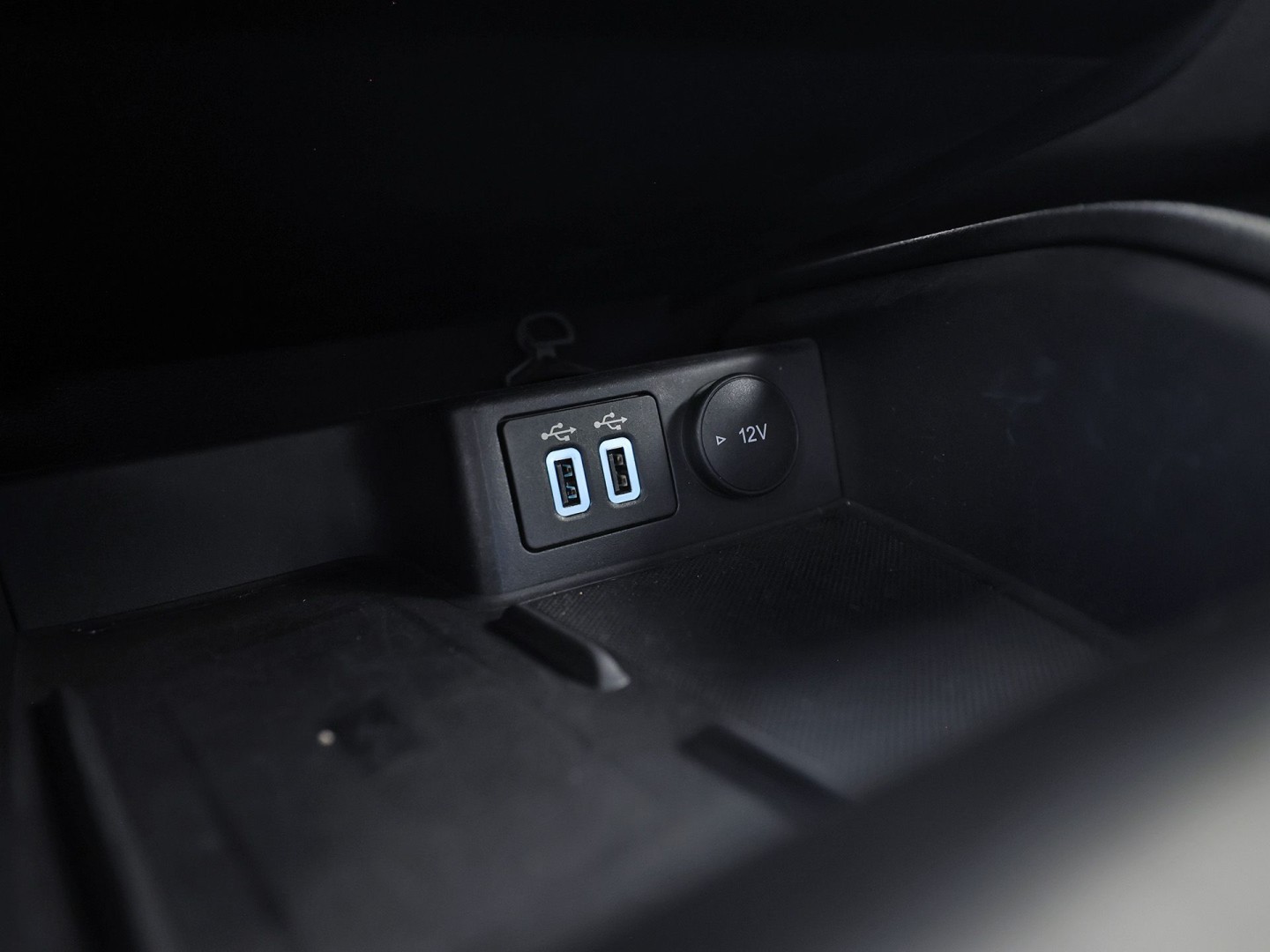 Ford Kuga 2.5 PHEV ST-Line X 225Pk Automaat (VIRTUAL COCKPIT, BANG&OLUFSEN, APPLE CARPLAY, ELEK SPORTSTOELEN, LEDER/ALCANTARA, CAMERA, ELEK ACHTERKLEP, KEYLESS, NIEUWSTAAT)